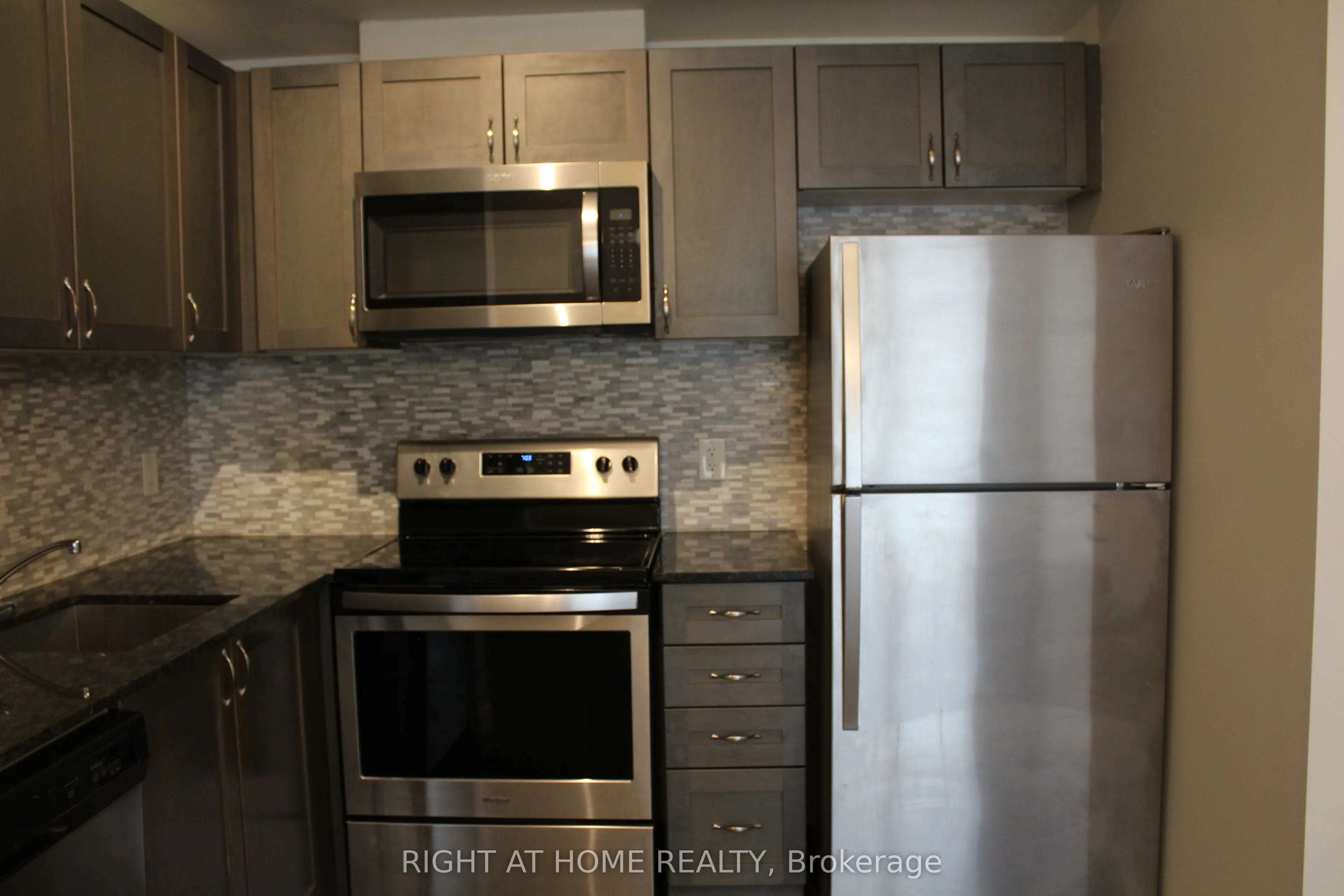 6 Bicknell Avenue, #17