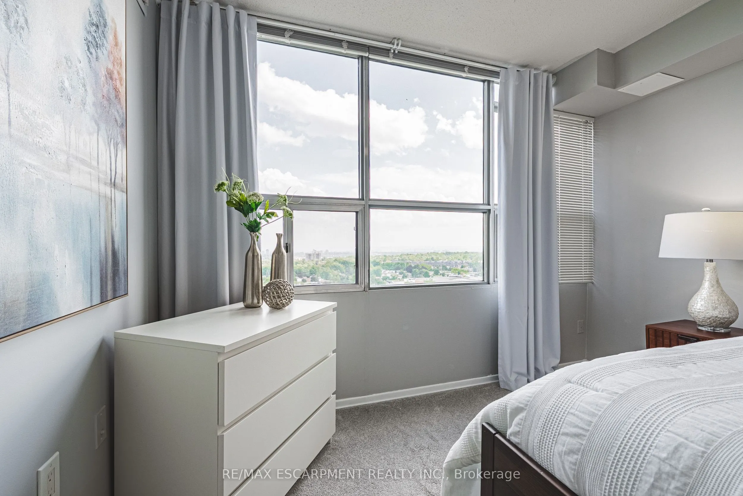 2055 UPPER MIDDLE Road, #1403