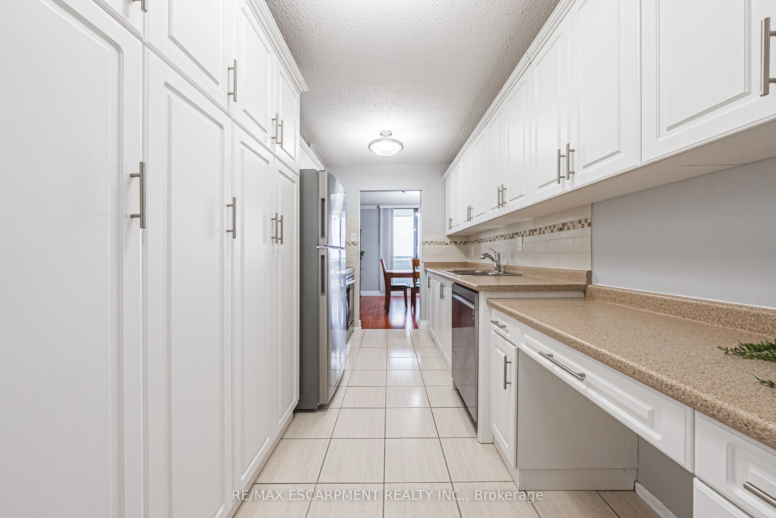 2055 UPPER MIDDLE Road, #1403