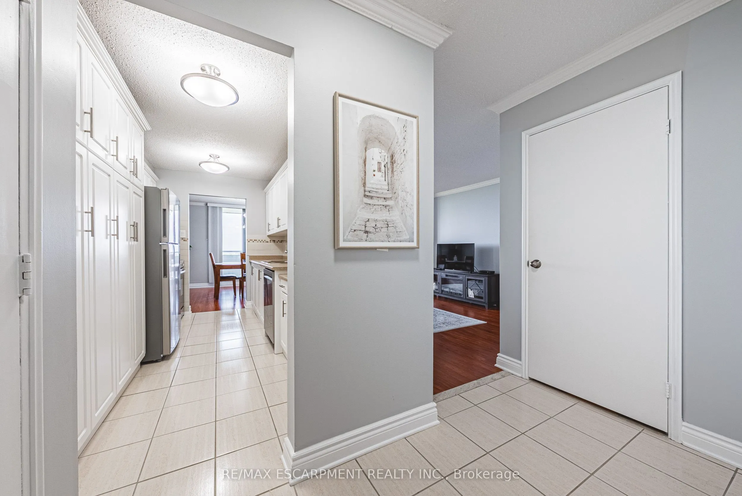 2055 UPPER MIDDLE Road, #1403