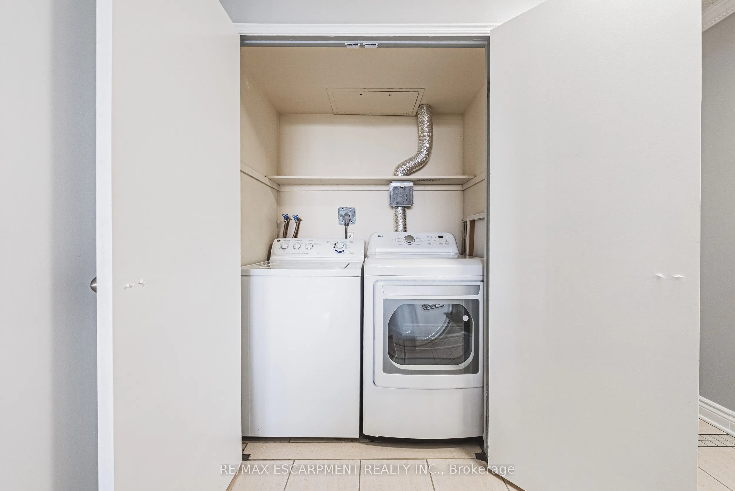 2055 UPPER MIDDLE Road, #1403