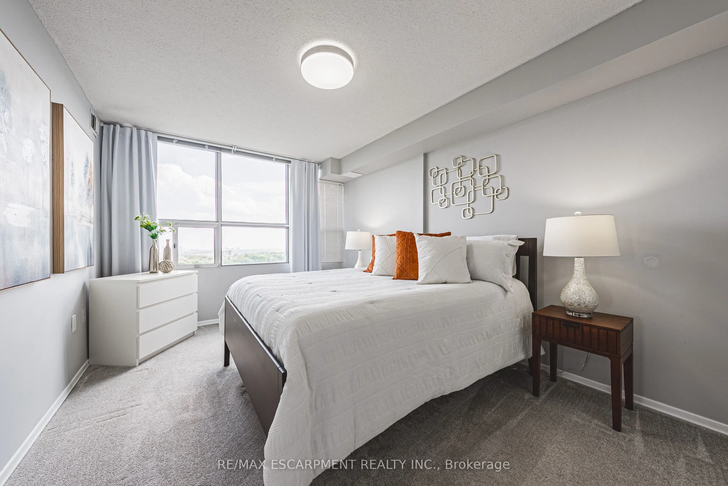 2055 UPPER MIDDLE Road, #1403