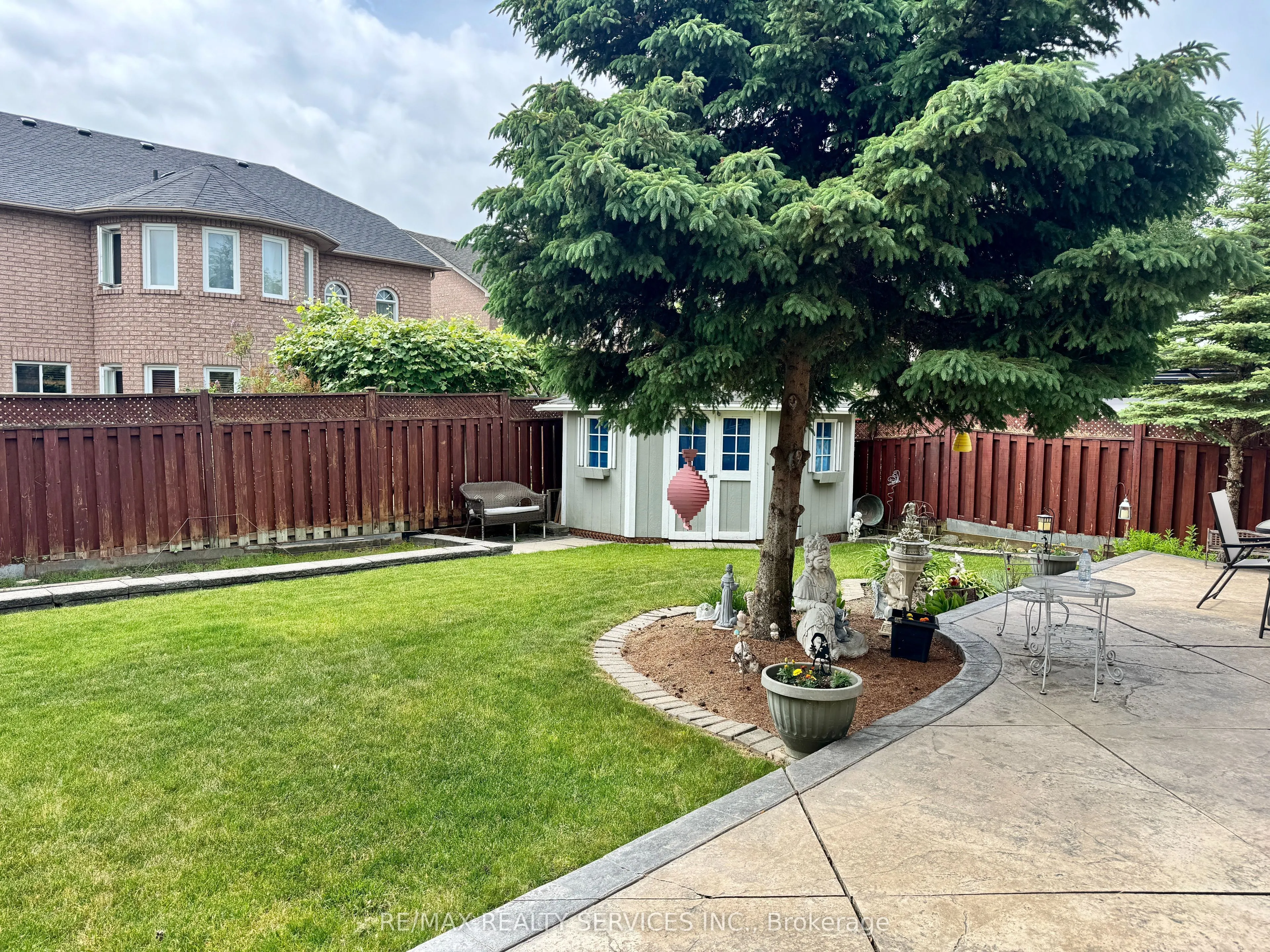 19 Livingston Drive