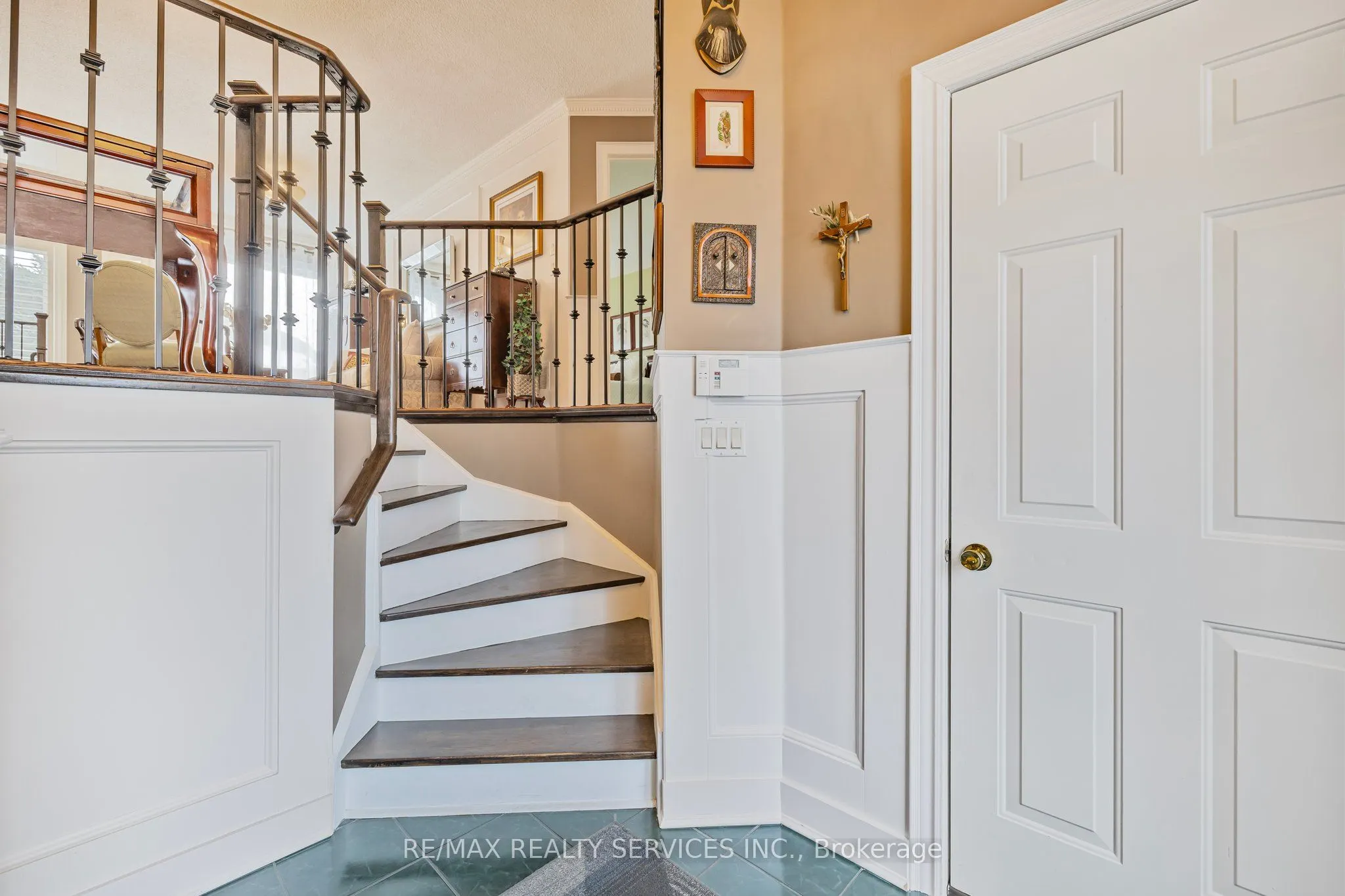 19 Livingston Drive