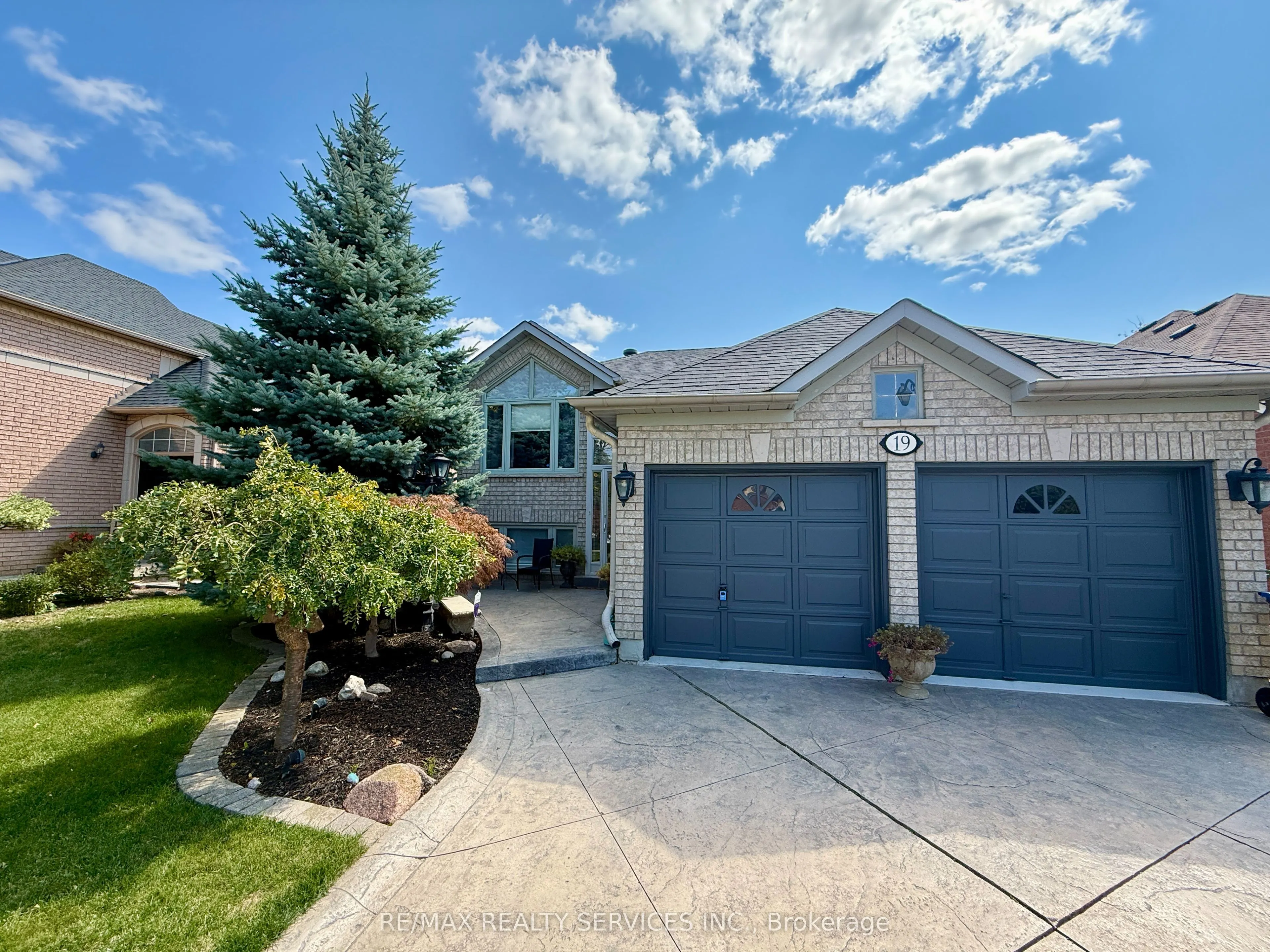 19 Livingston Drive