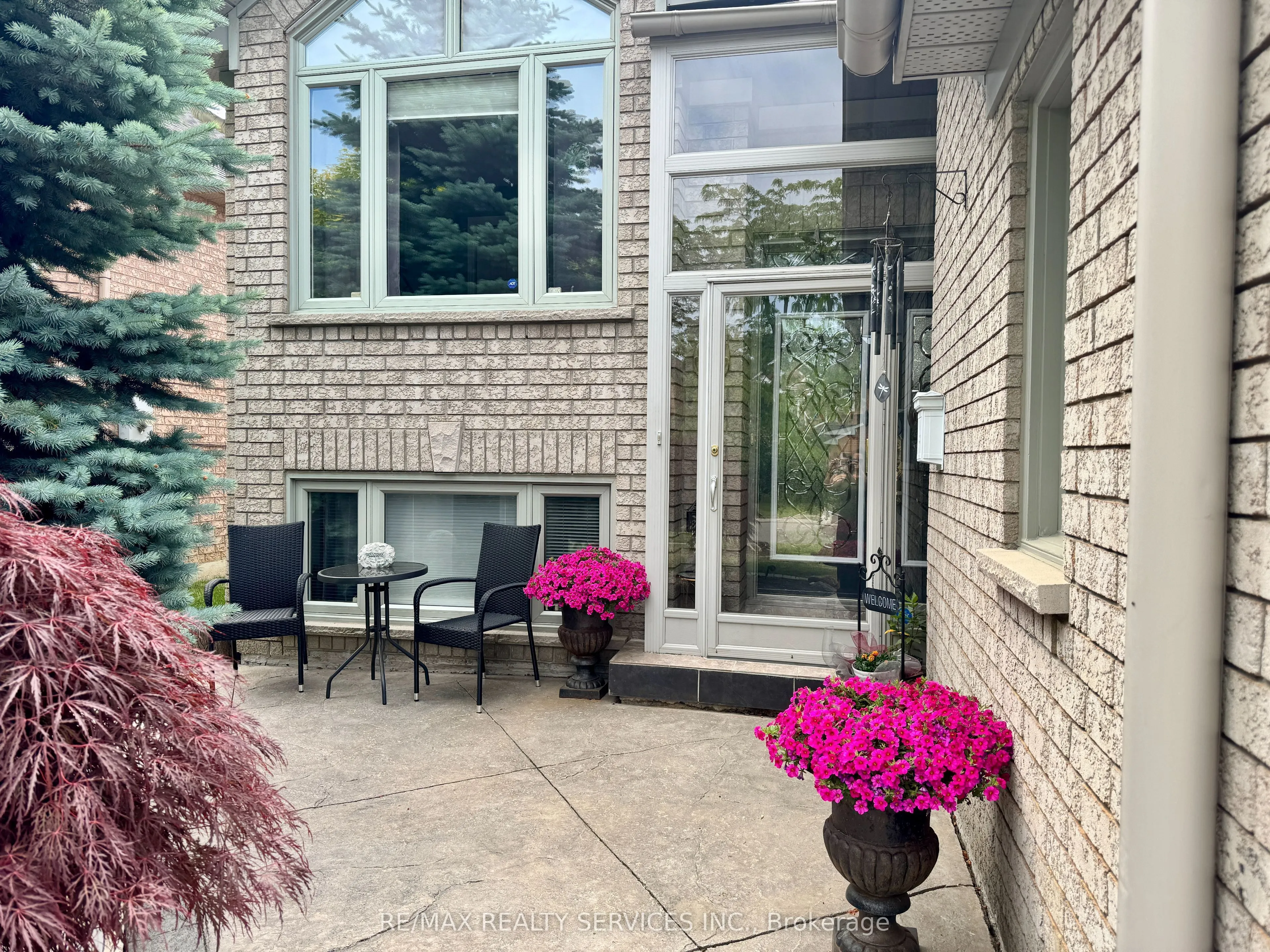 19 Livingston Drive