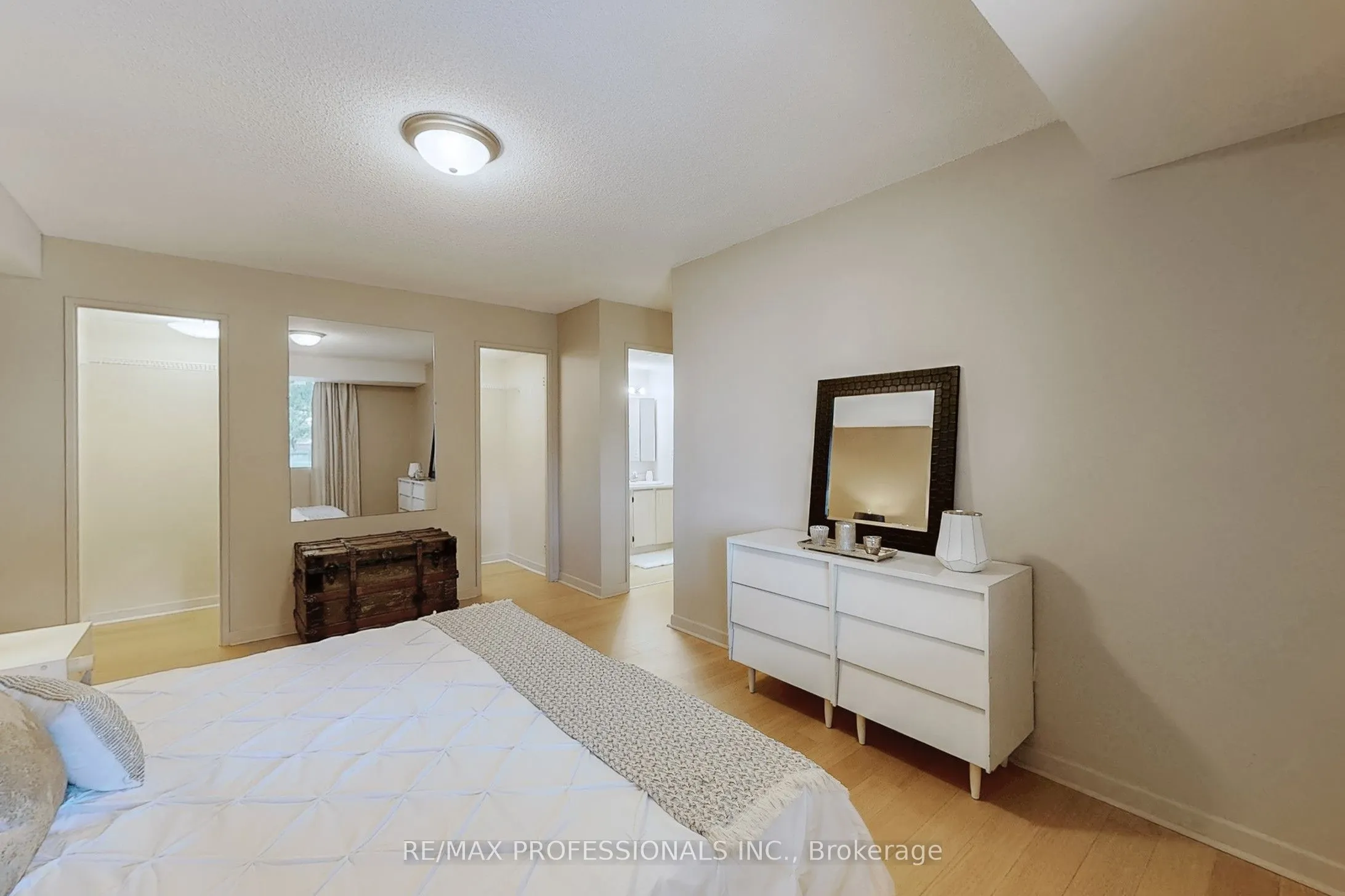 1330 Mississauga Valley Boulevard, #59
