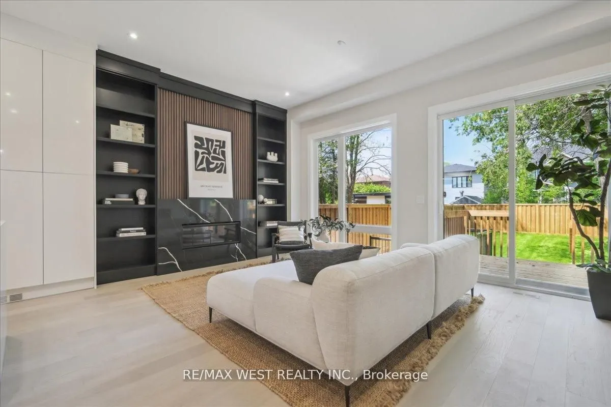 12B Foch Avenue