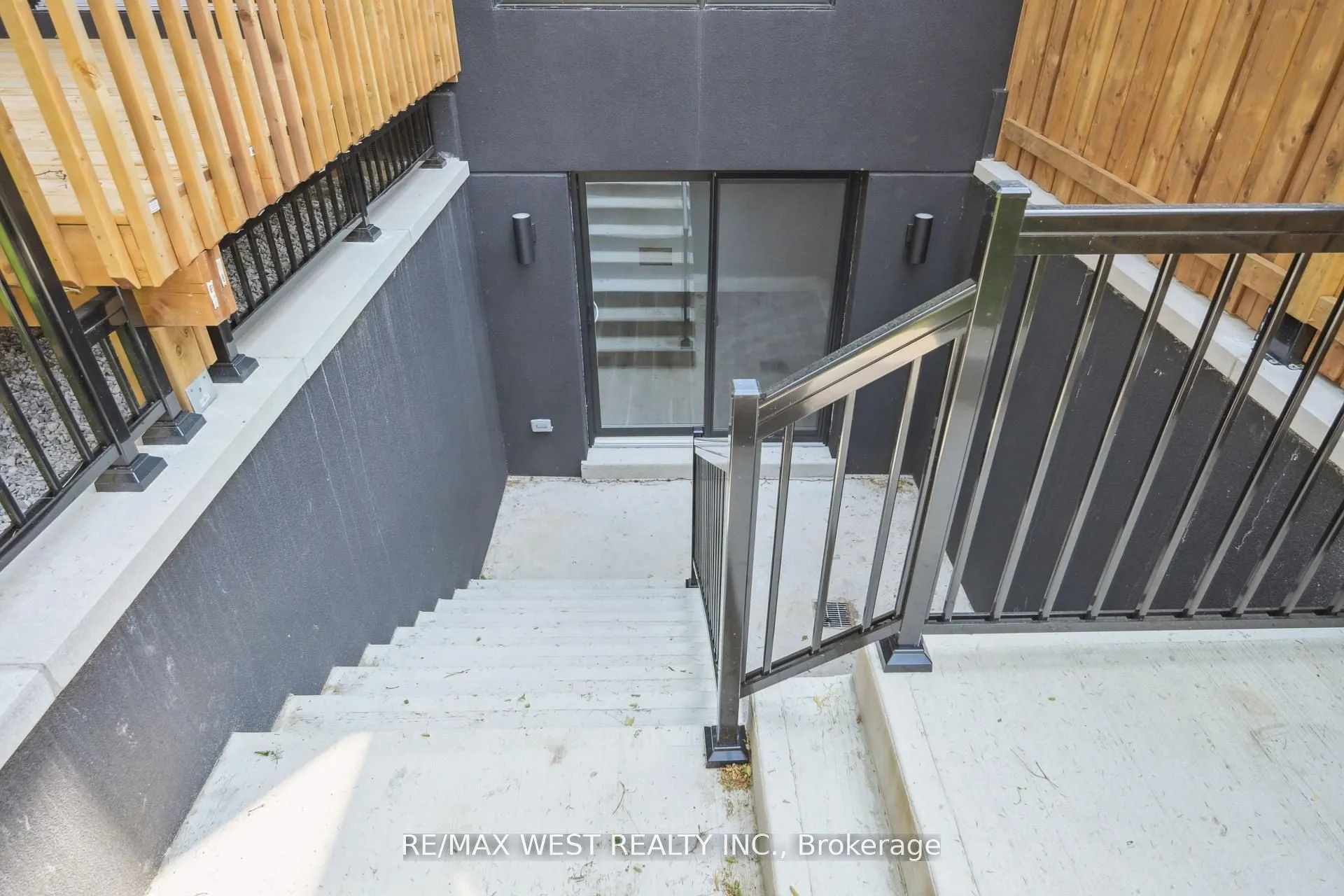 12B Foch Avenue
