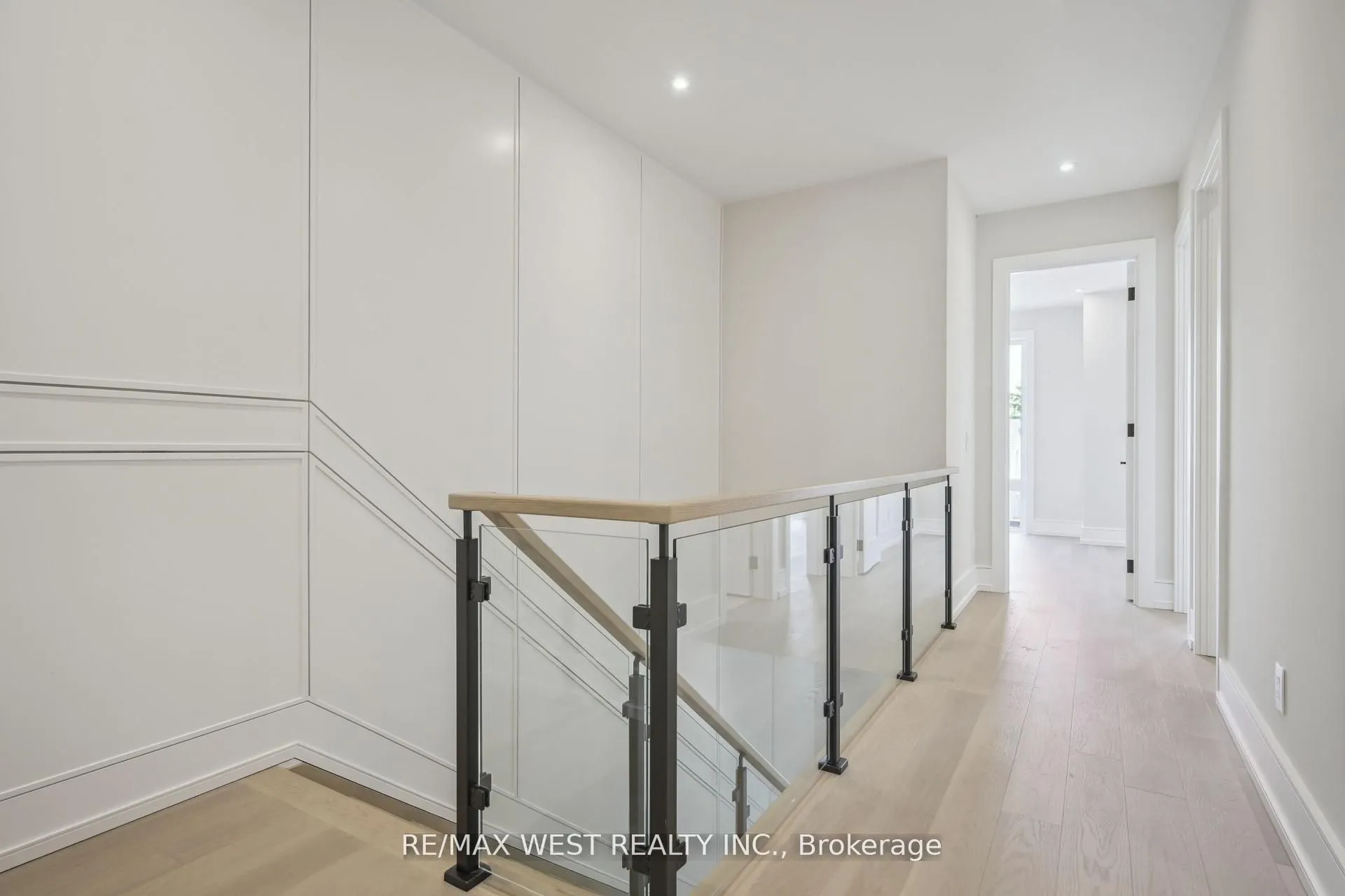 12B Foch Avenue
