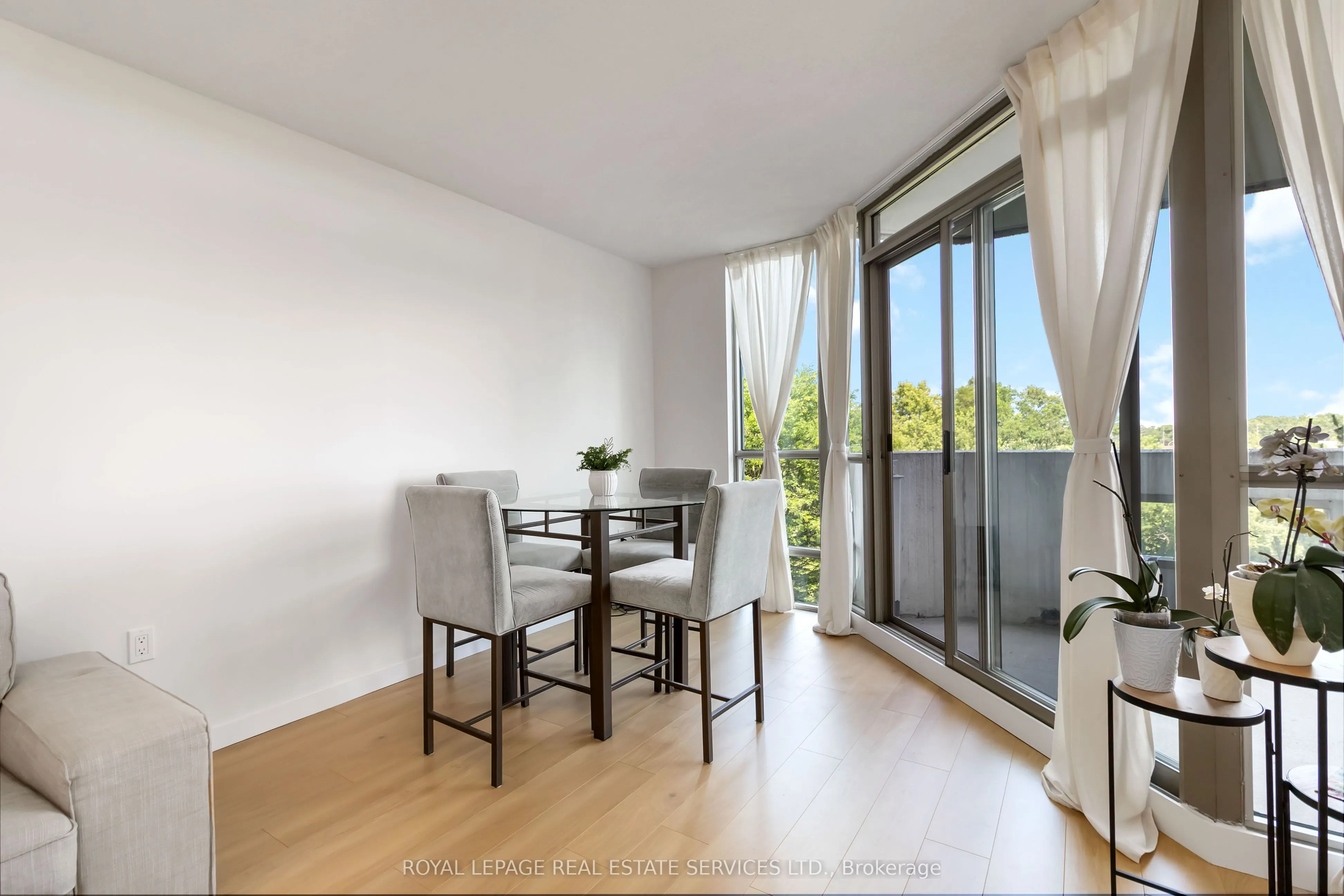 5090 Pinedale Avenue, #504