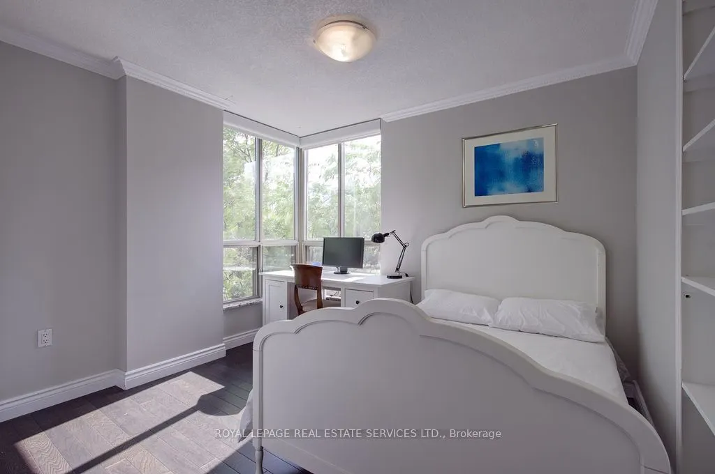 1110 Walden Circle, #410