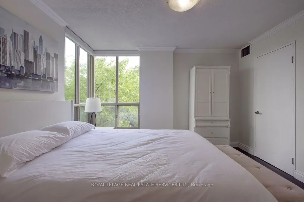1110 Walden Circle, #410