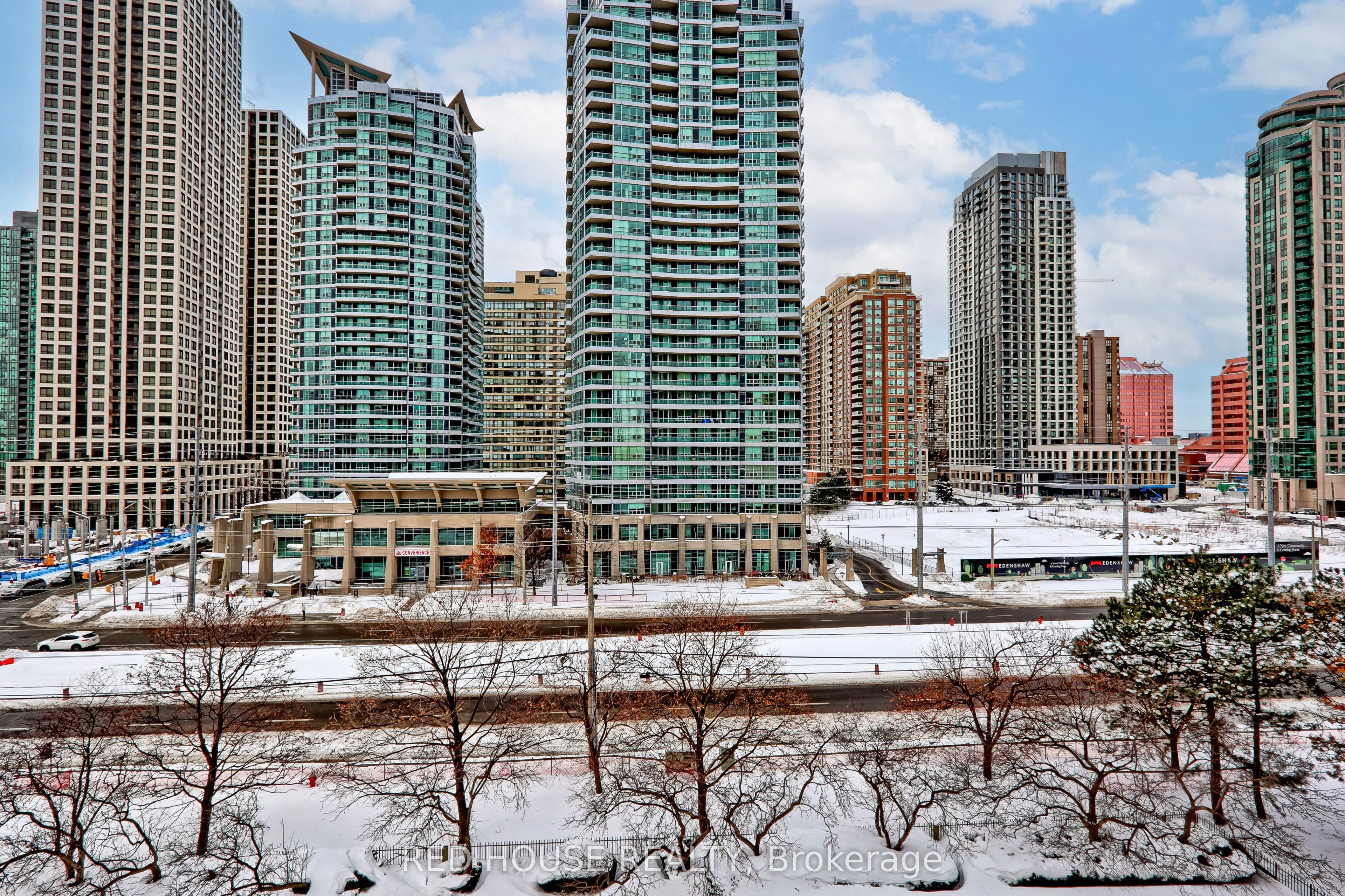 3590 Kaneff Crescent, #705
