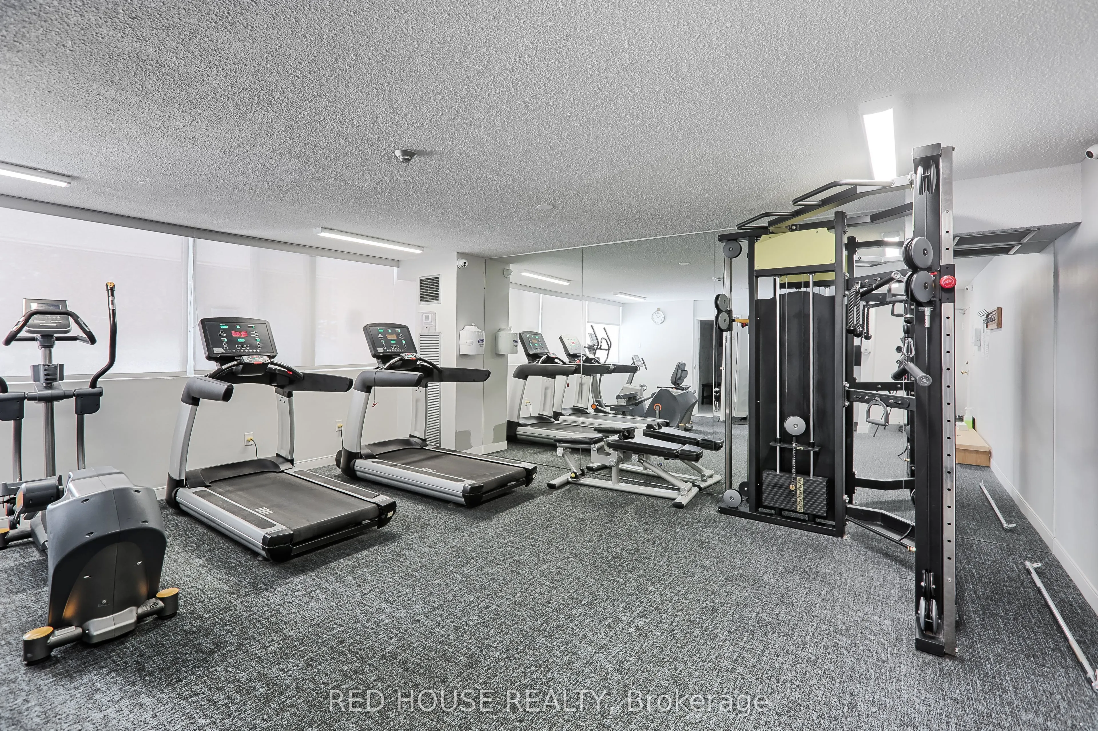 3590 Kaneff Crescent, #705