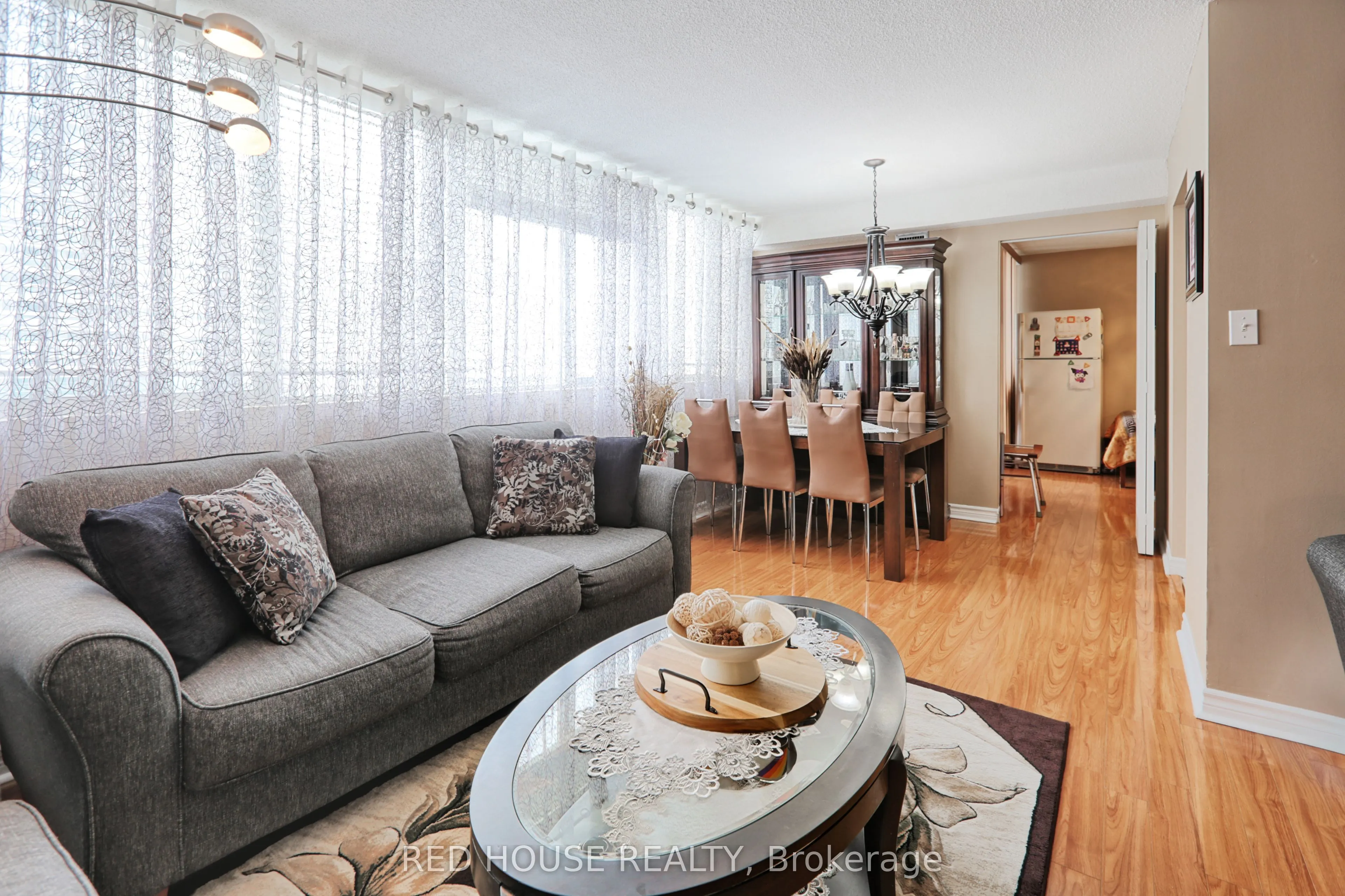 3590 Kaneff Crescent, #705