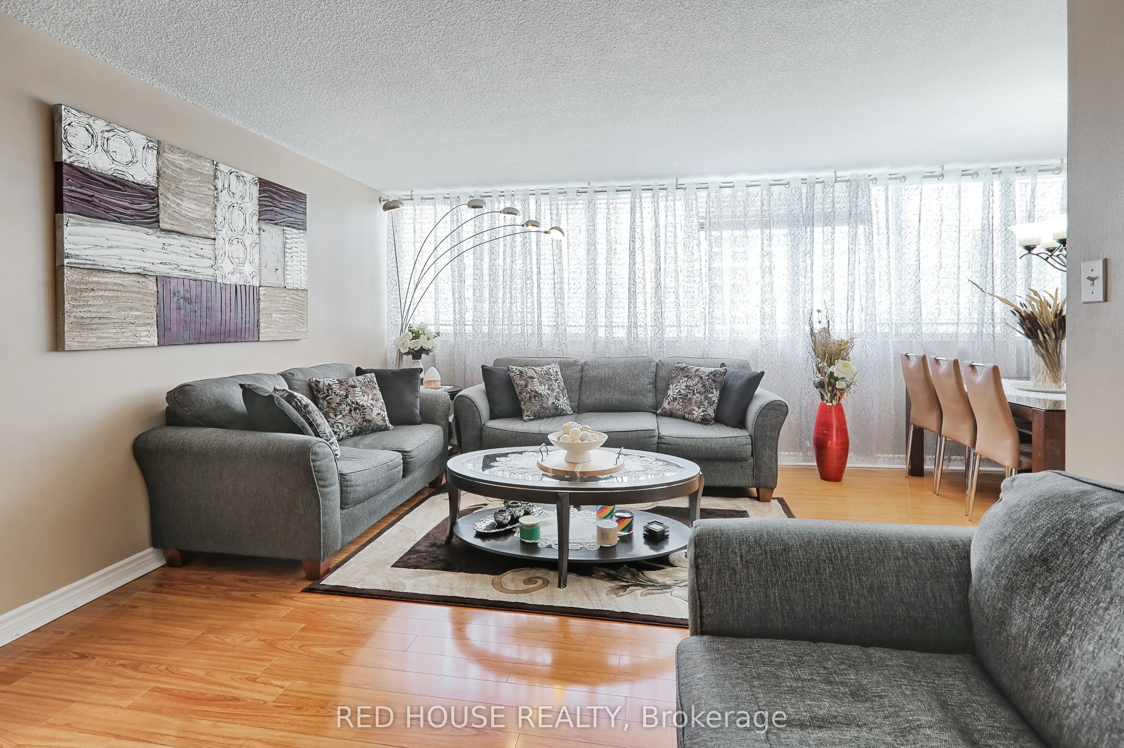 3590 Kaneff Crescent, #705