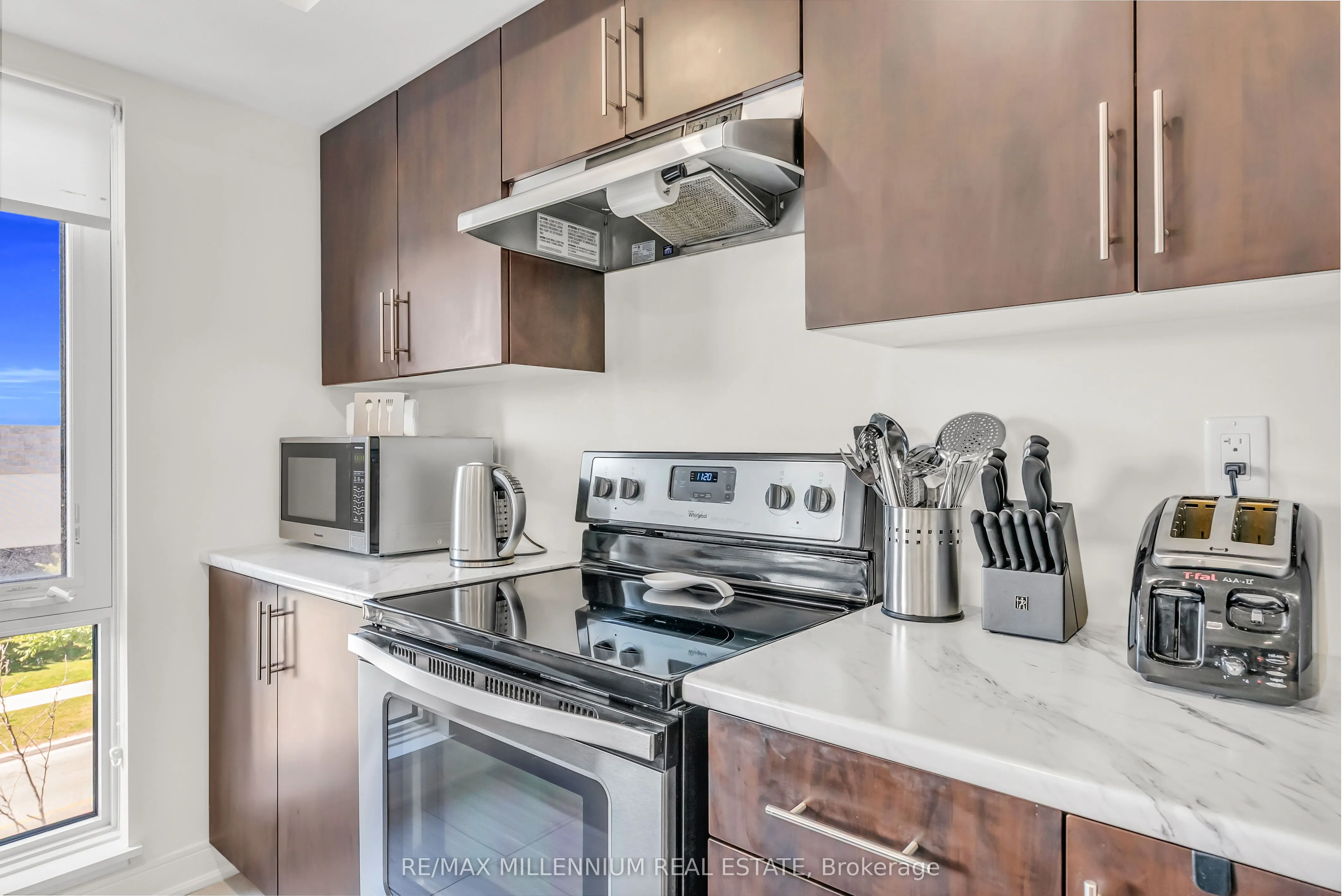 100 Dufay Road, #8