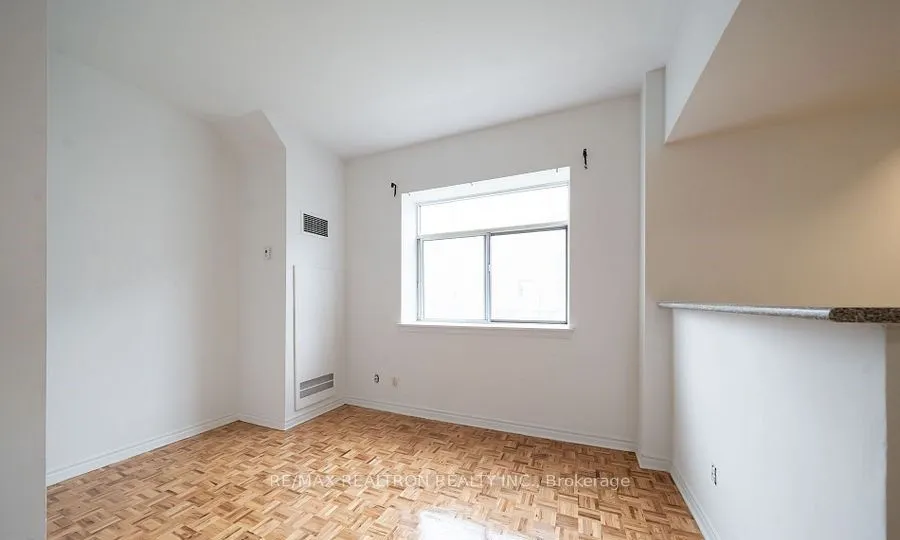 1407 Dupont Street, #209