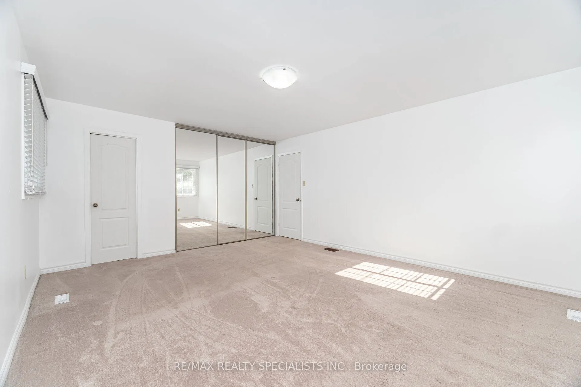 30 Linkdale Road