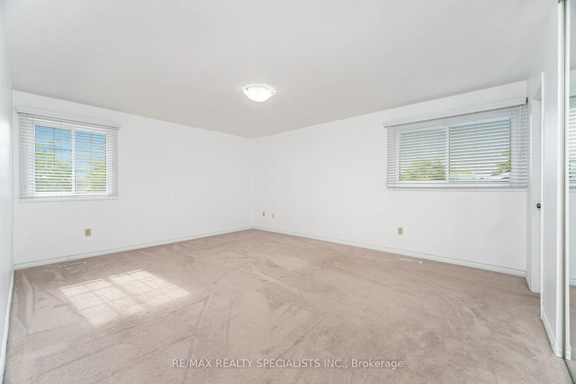 30 Linkdale Road