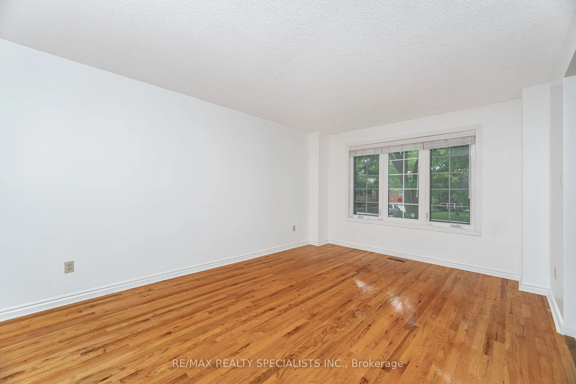 30 Linkdale Road