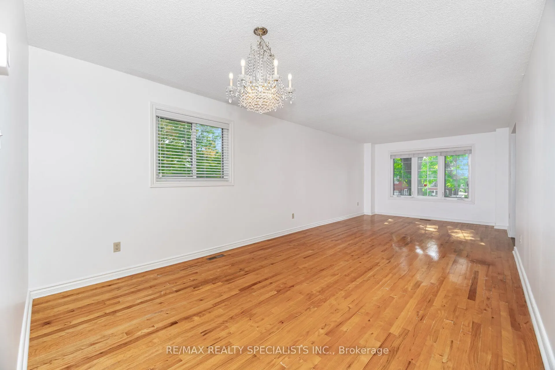 30 Linkdale Road