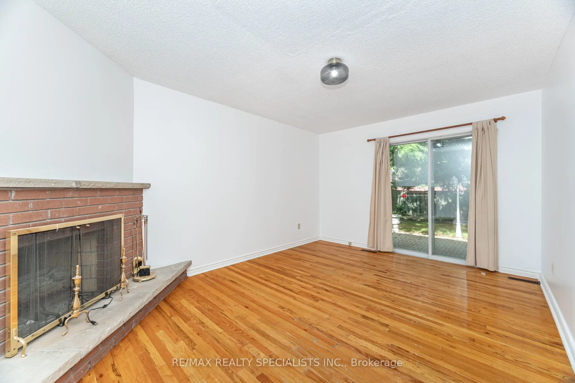 30 Linkdale Road