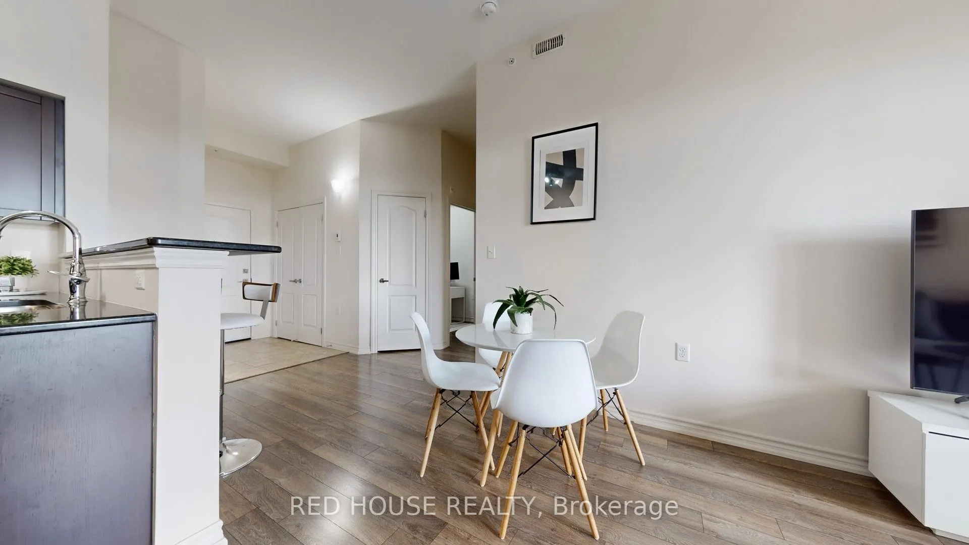 1460 Main Street E, #412