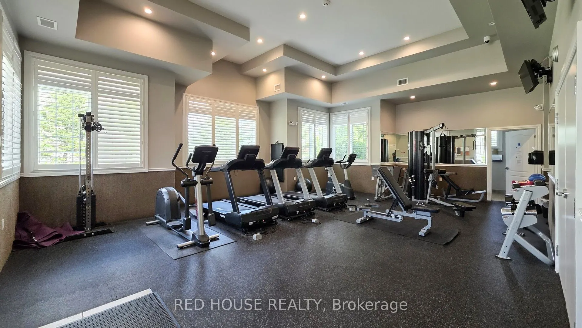 1460 Main Street E, #412