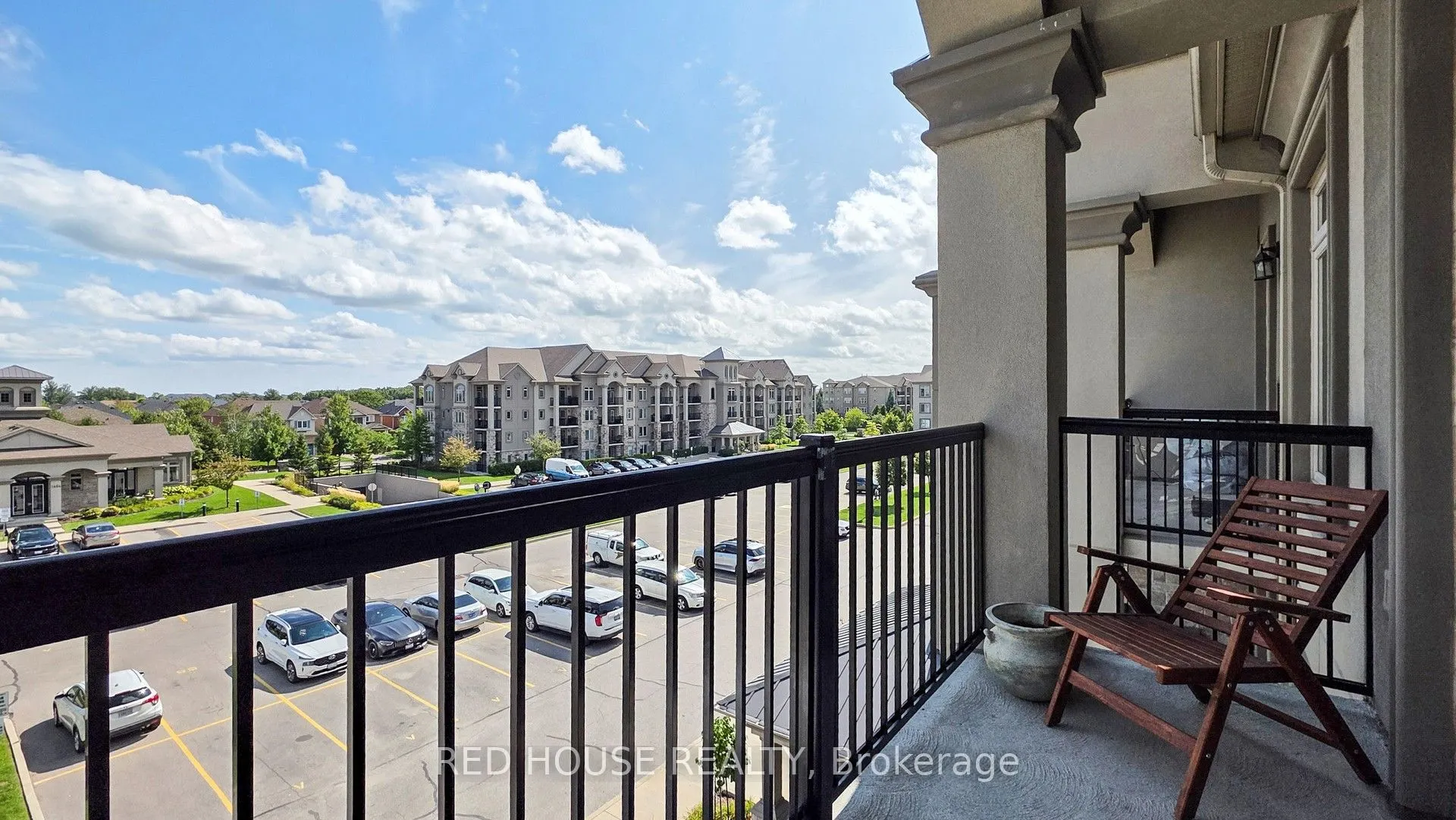 1460 Main Street E, #412