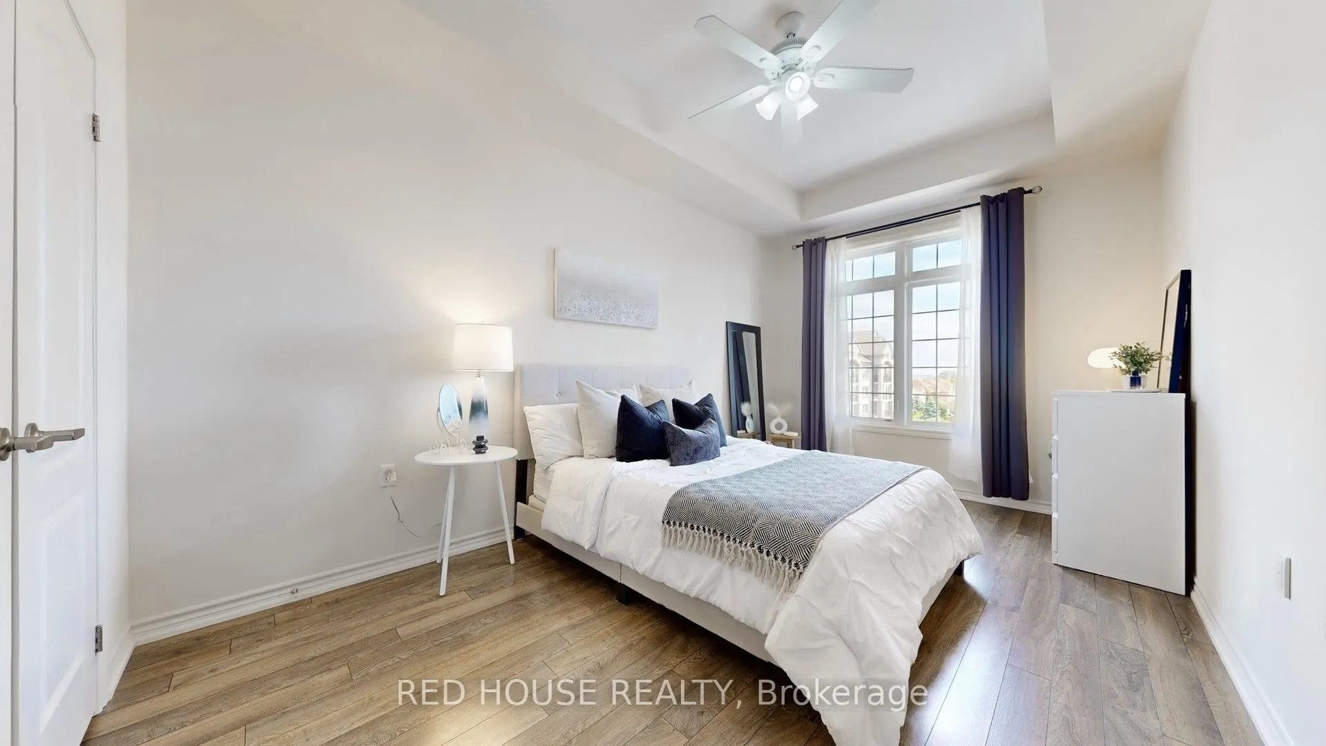 1460 Main Street E, #412