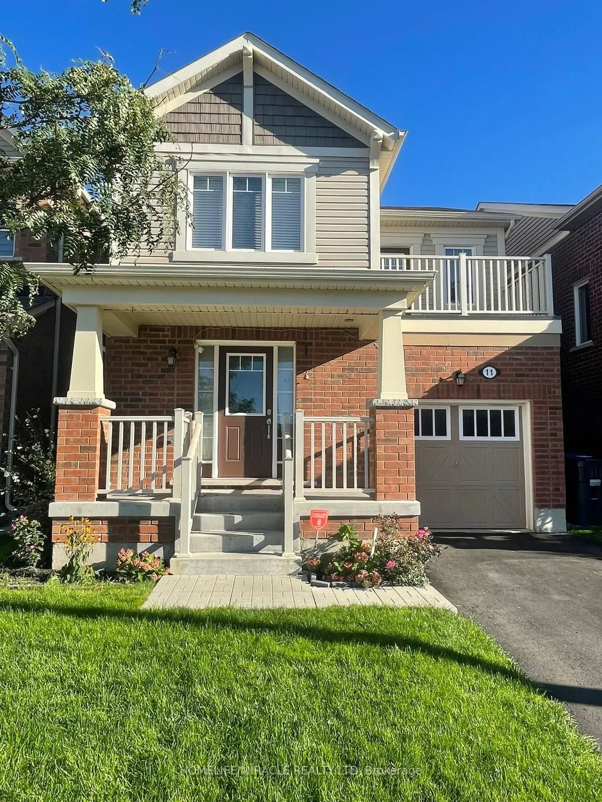 11 bannister Crescent