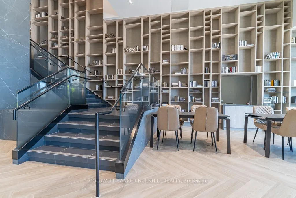 2450 Old Bronte Road, #213