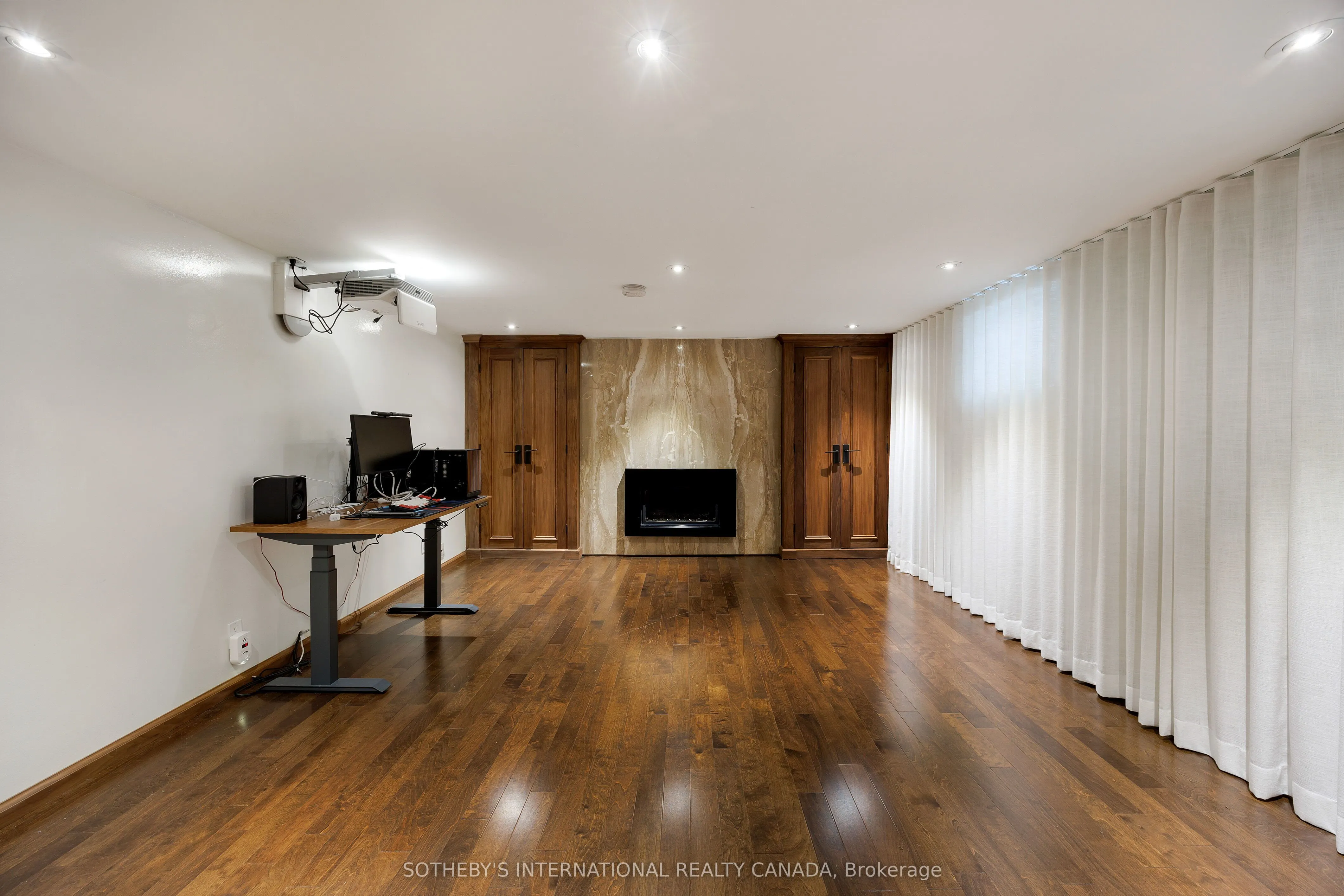 38 The Kingsway