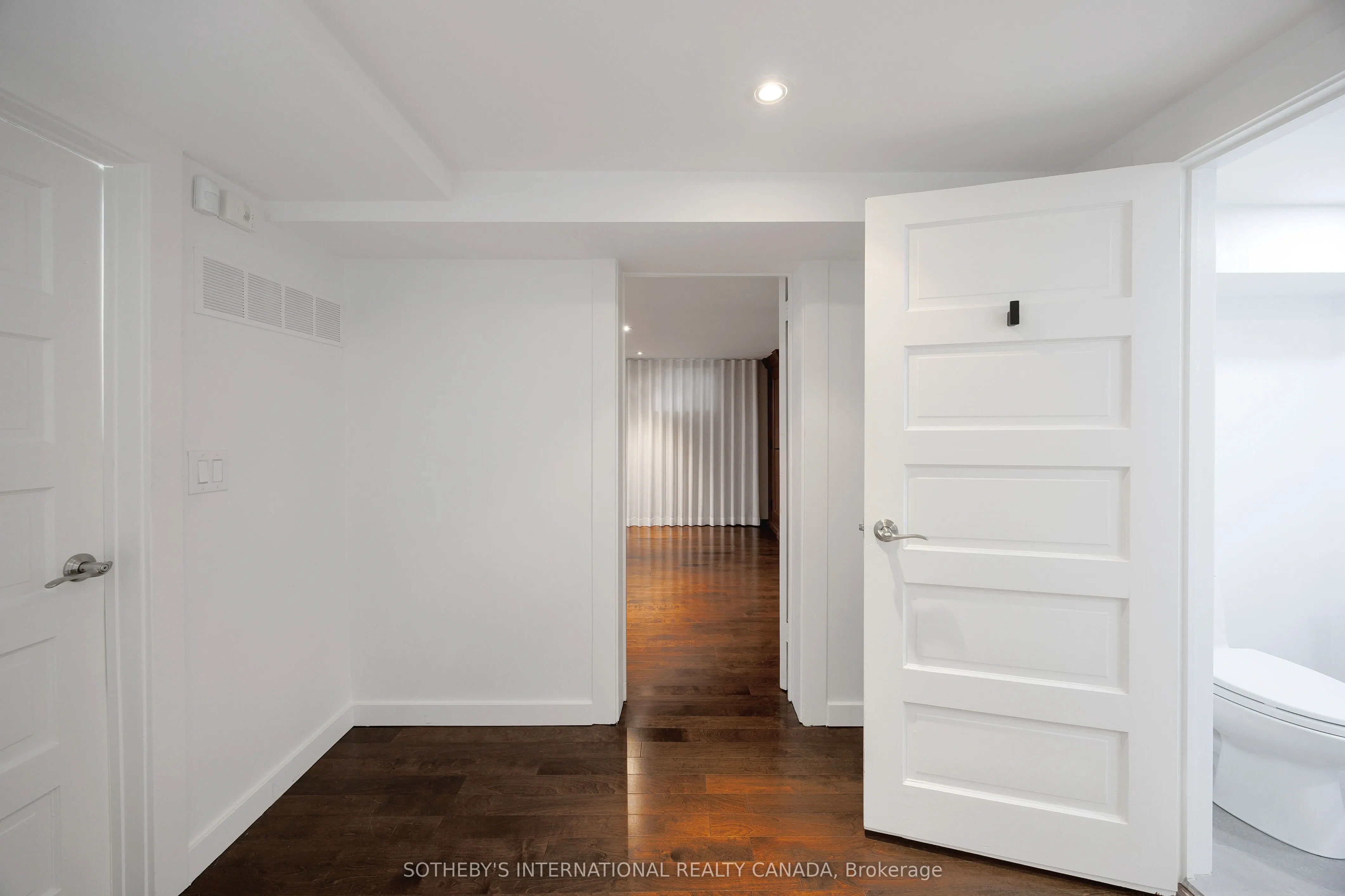 38 The Kingsway