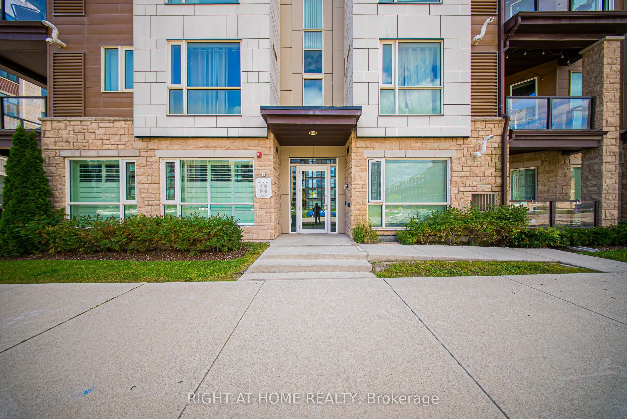 2370 Khalsa Gate, #311