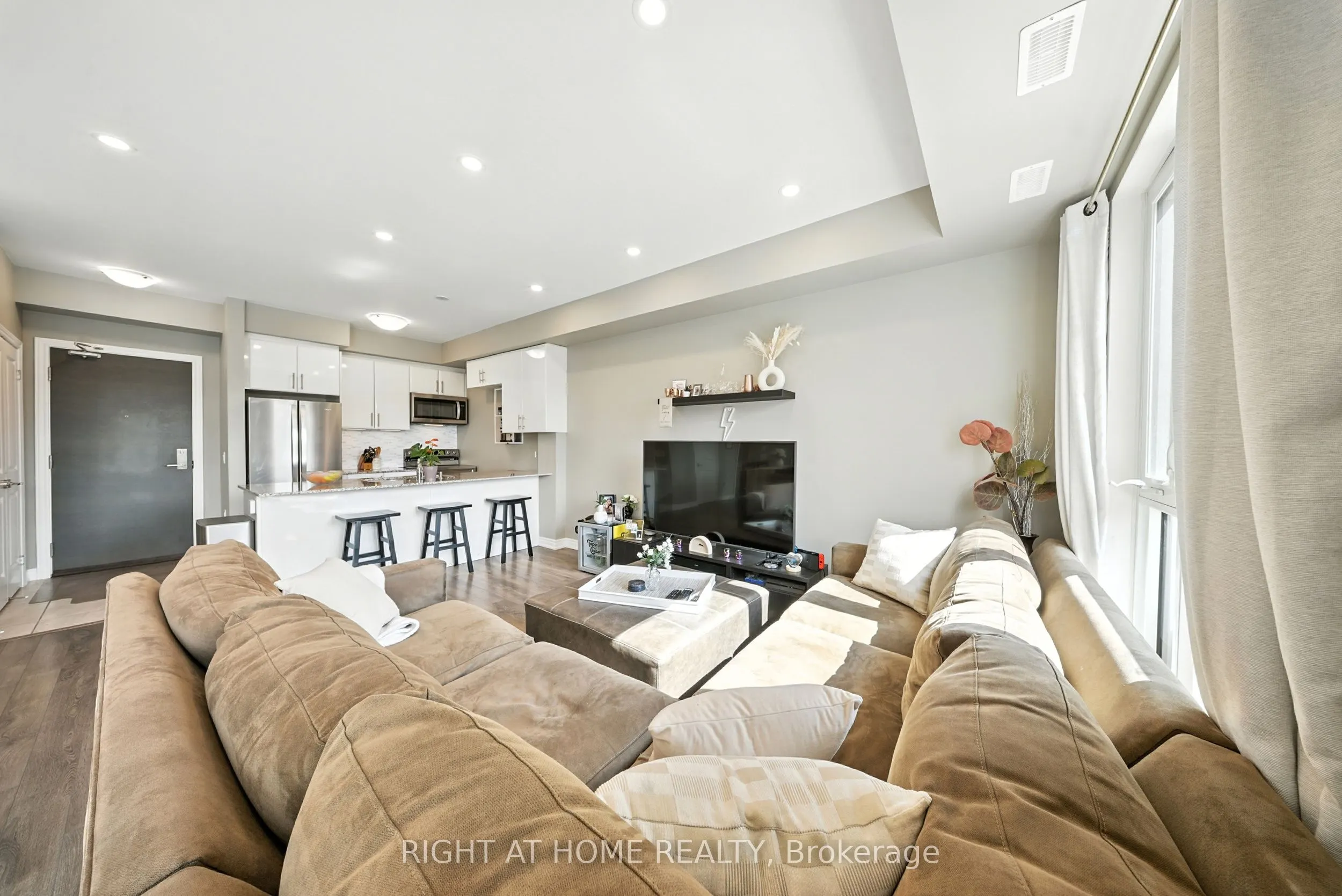 2370 Khalsa Gate, #311