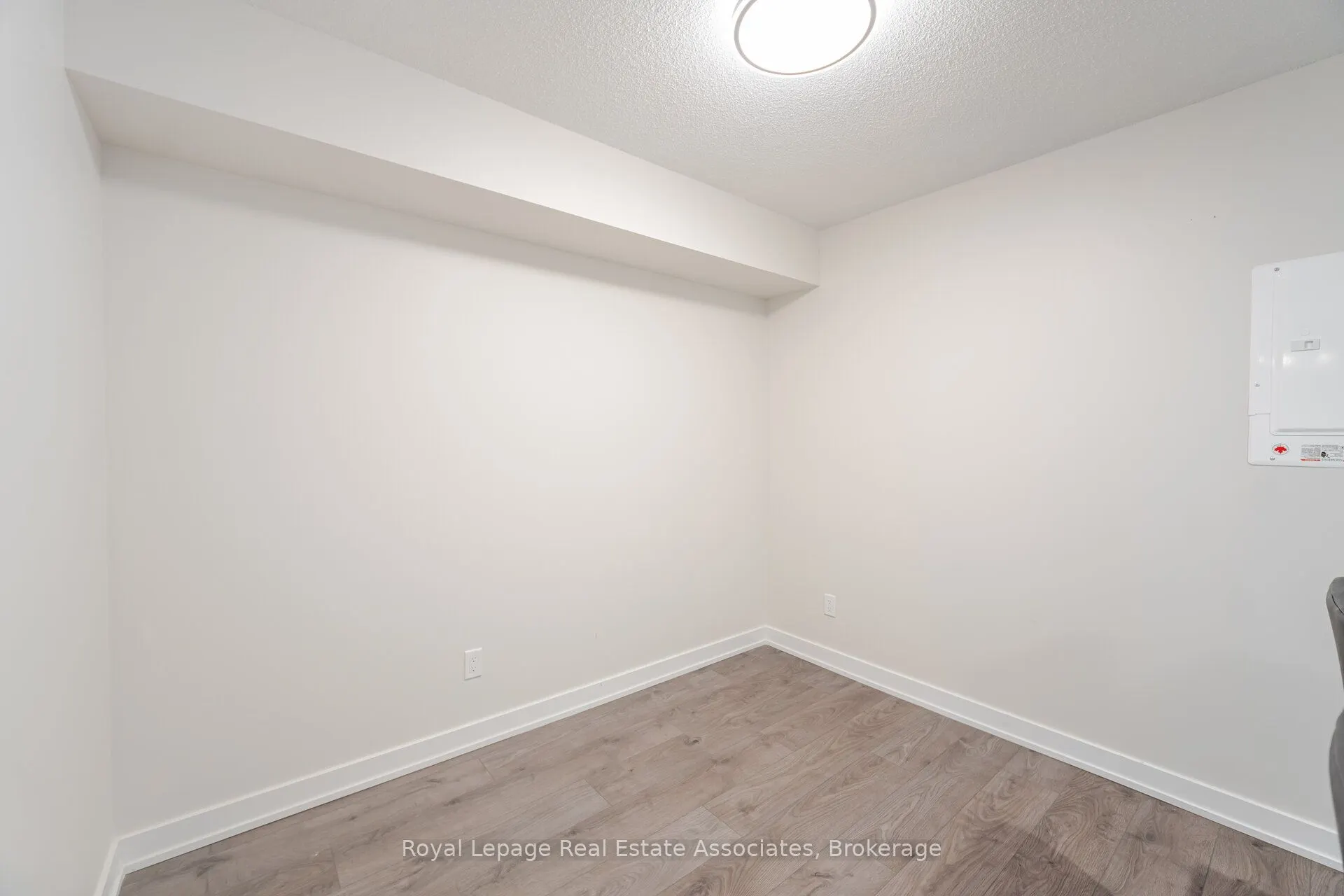 1119 COOKE Boulevard, #B327