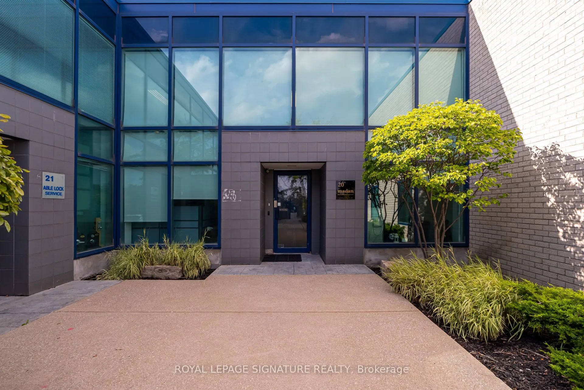 145 Traders Boulevard E, #Unit 20