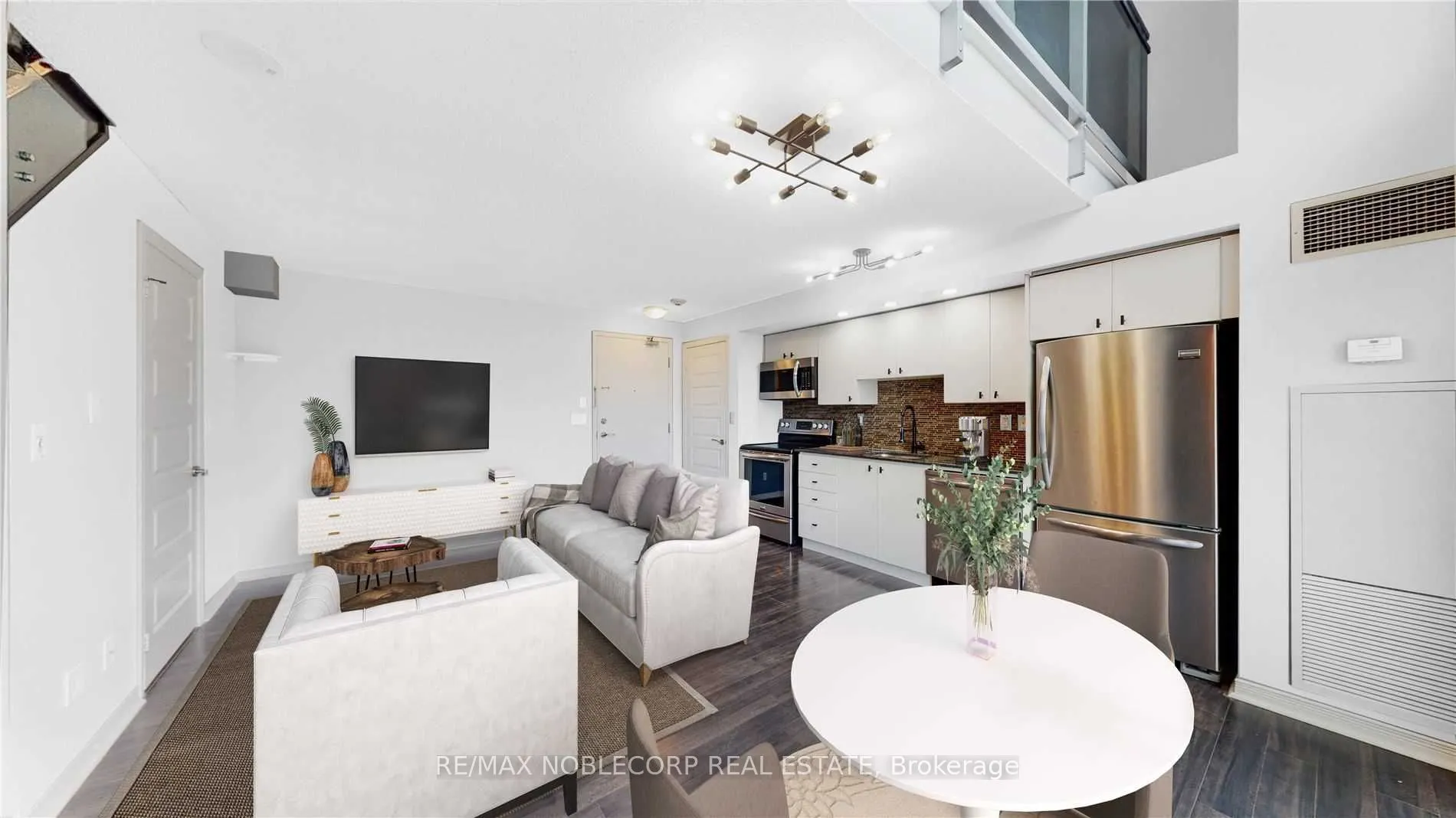 215 Queen Street, #212