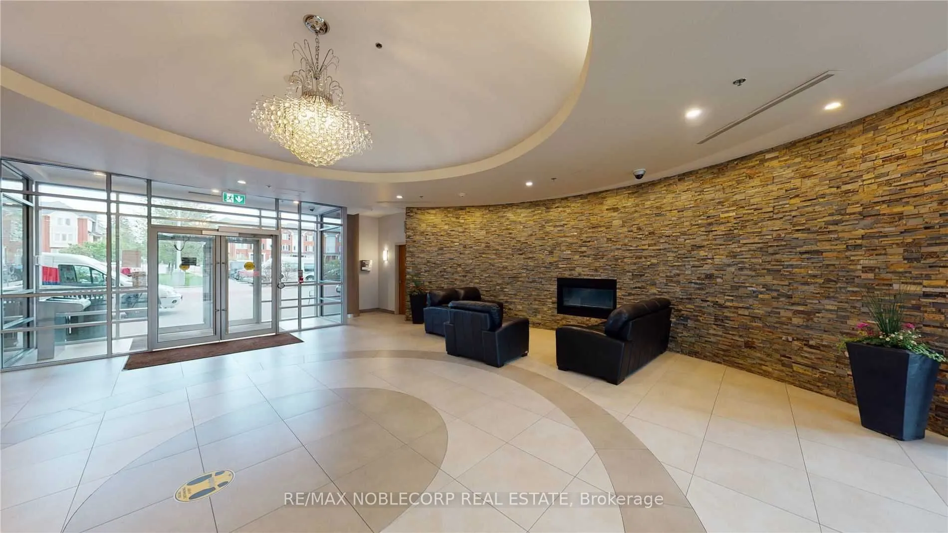 215 Queen Street, #212