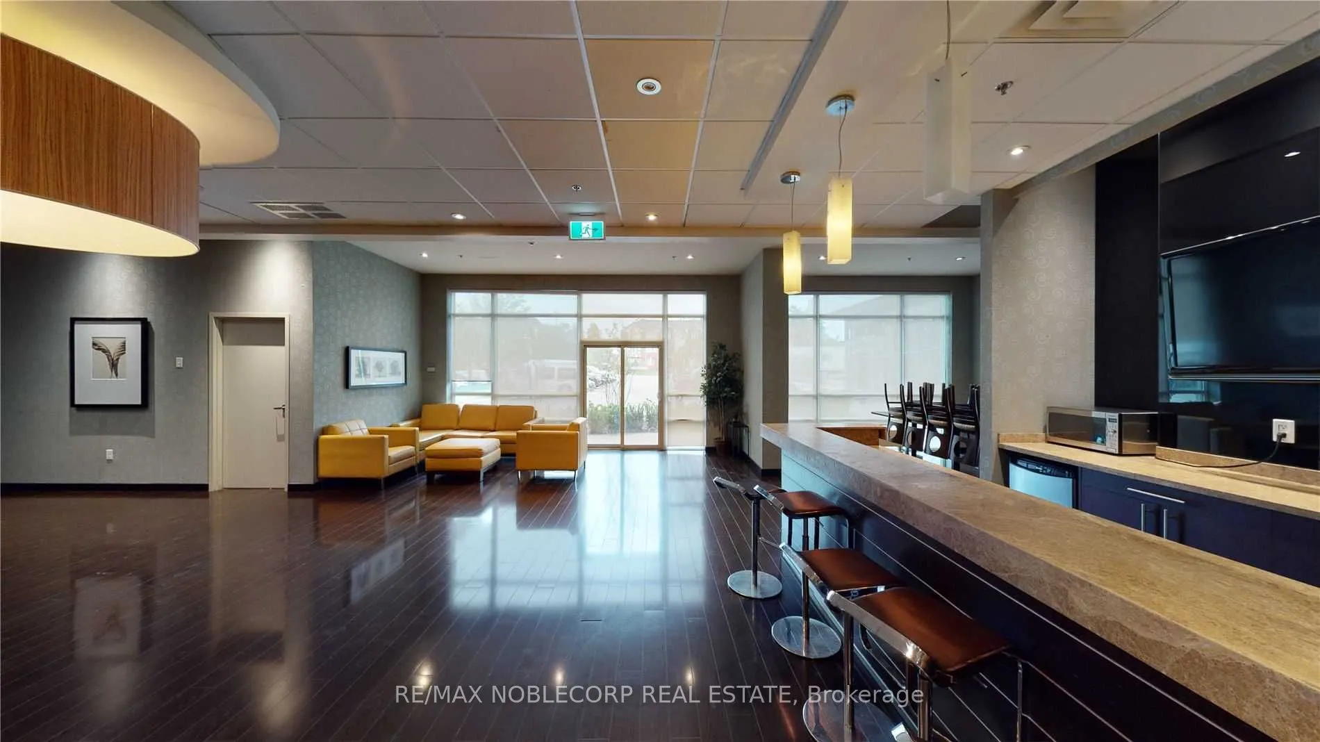 215 Queen Street, #212