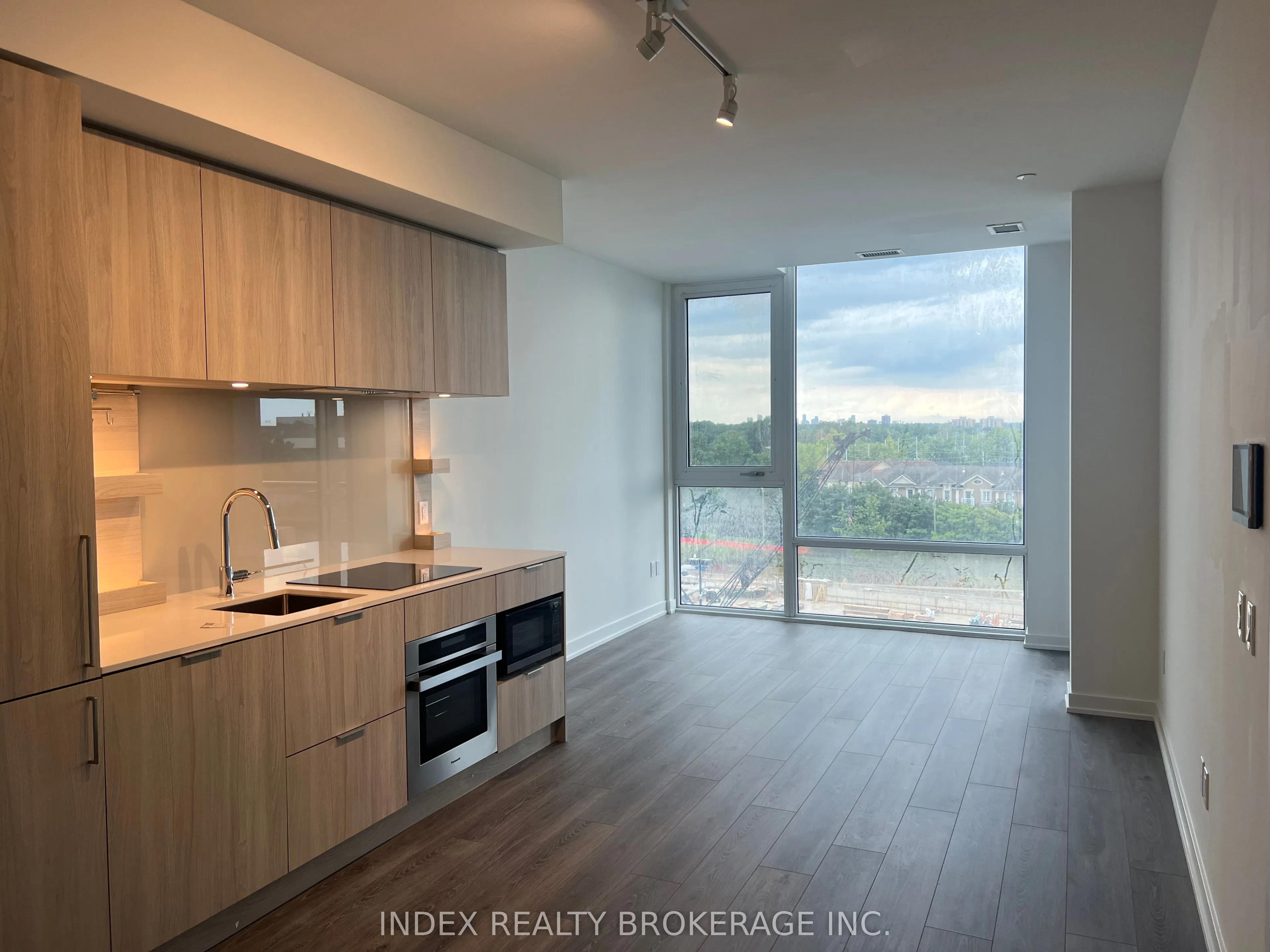 28 Ann Street, #603
