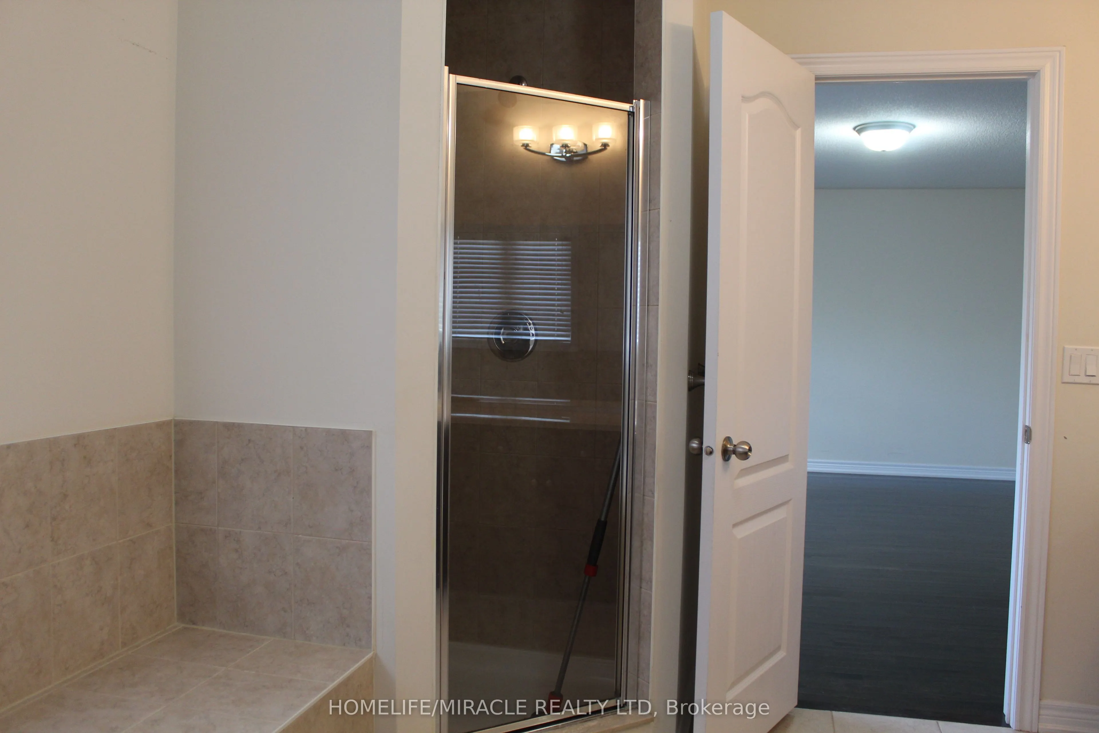 210 Bellchase Trail