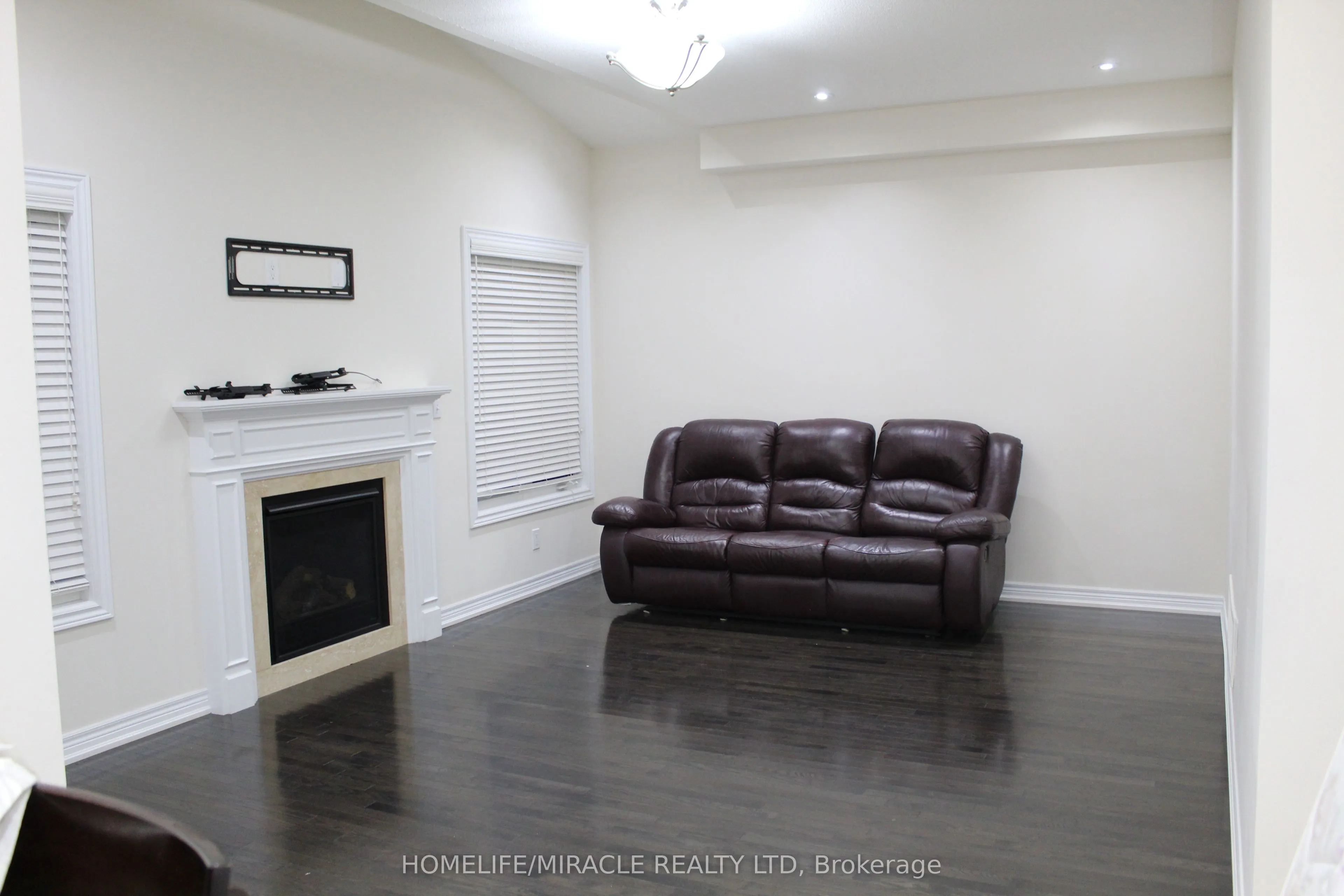 210 Bellchase Trail