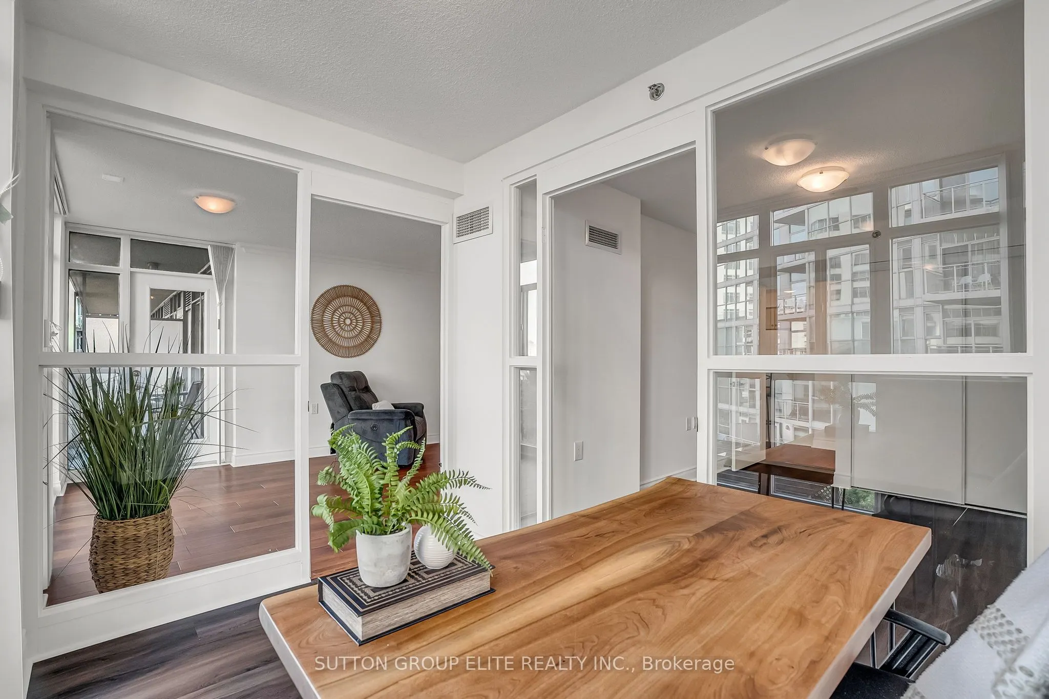 3 Marine Parade Drive, #401