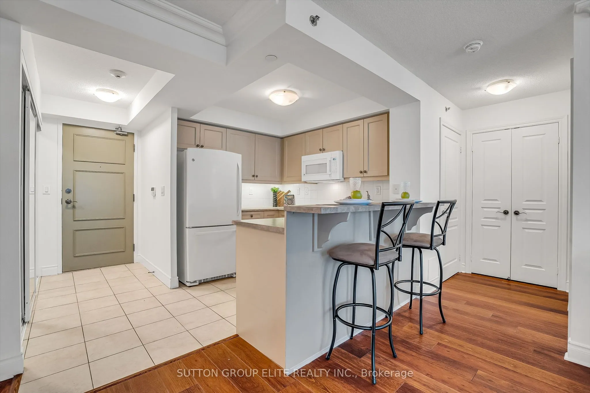 3 Marine Parade Drive, #401