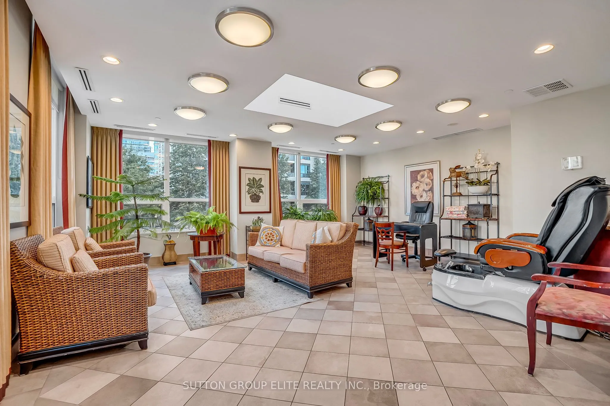 3 Marine Parade Drive, #401