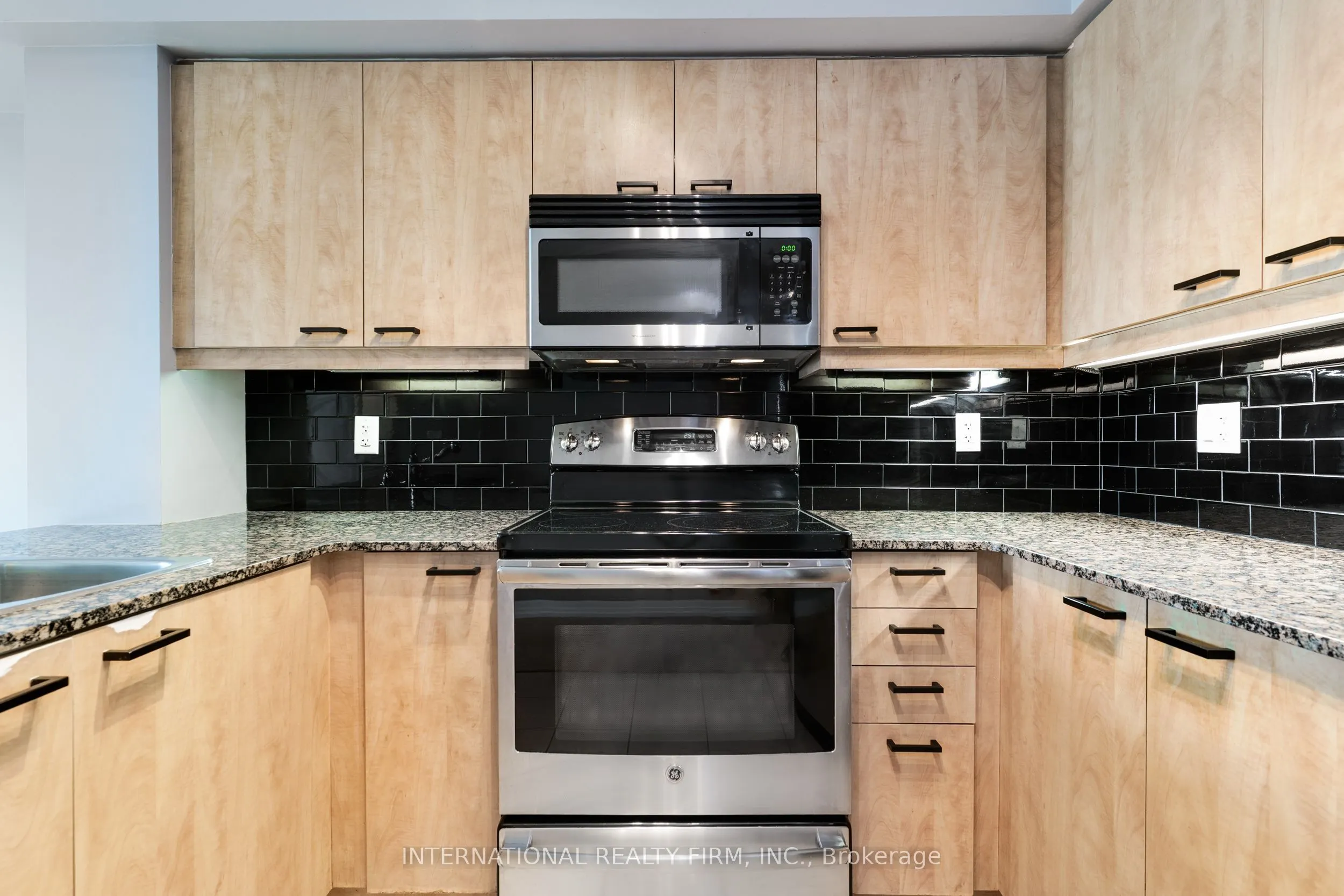 1403 ROYAL YORK Road, #601